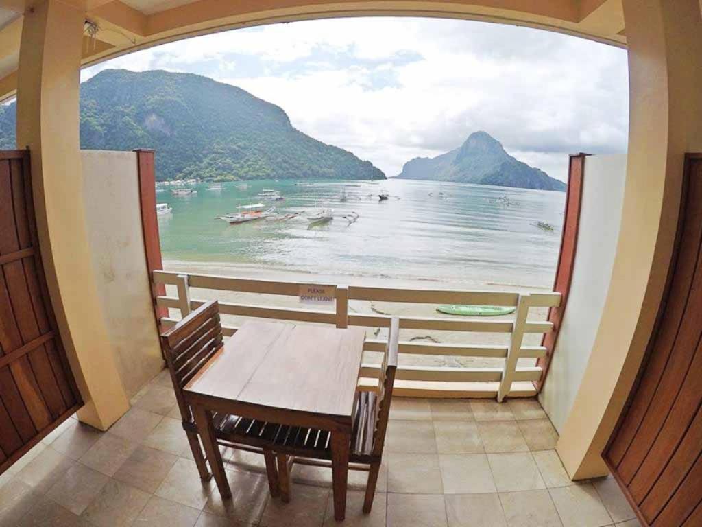 El Nido Beach Hotel Exterior photo