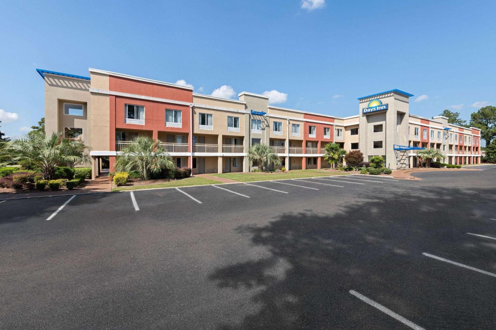 Days Inn By Wyndham Florence Near Civic Center Exterior photo