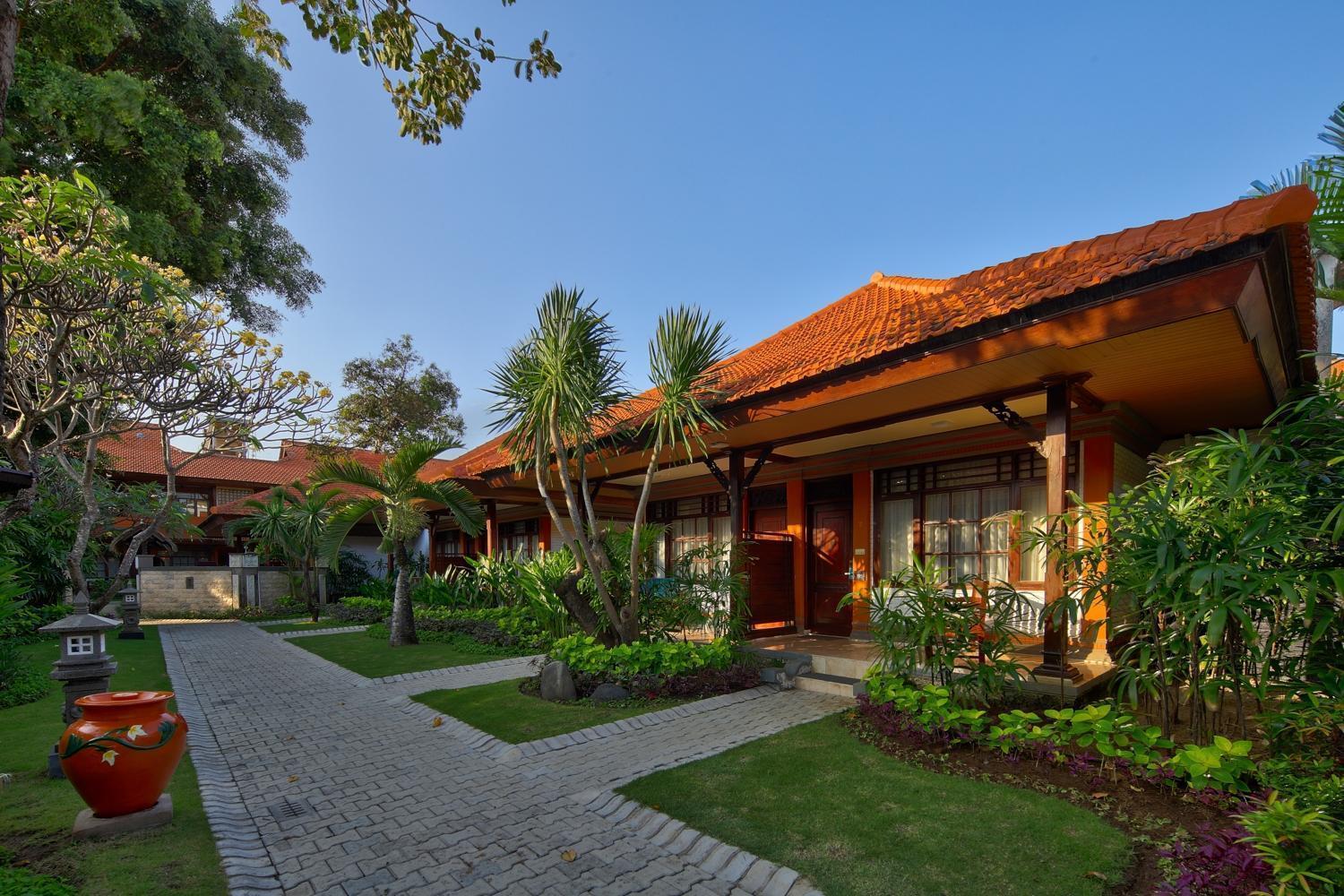 Grand Istana Rama Hotel Kuta  Exterior photo