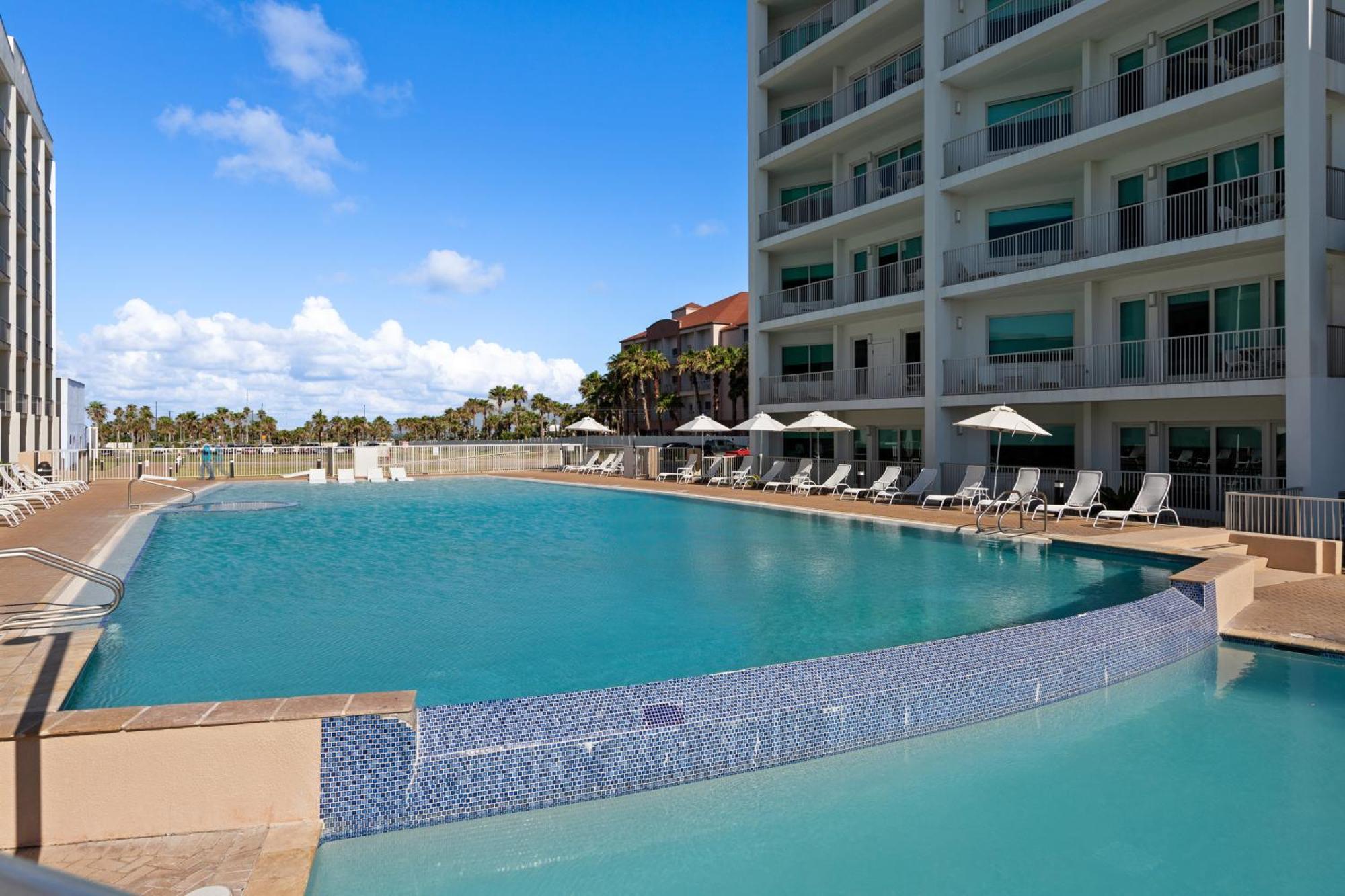 Peninsula Island Resort & Spa - Beachfront Property At South Padre Island Exterior photo