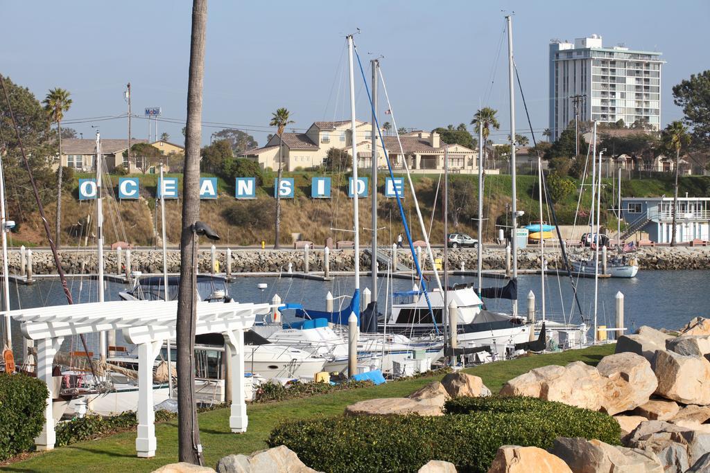 Oceanside Marina Suites - A Waterfront Hotel Exterior photo
