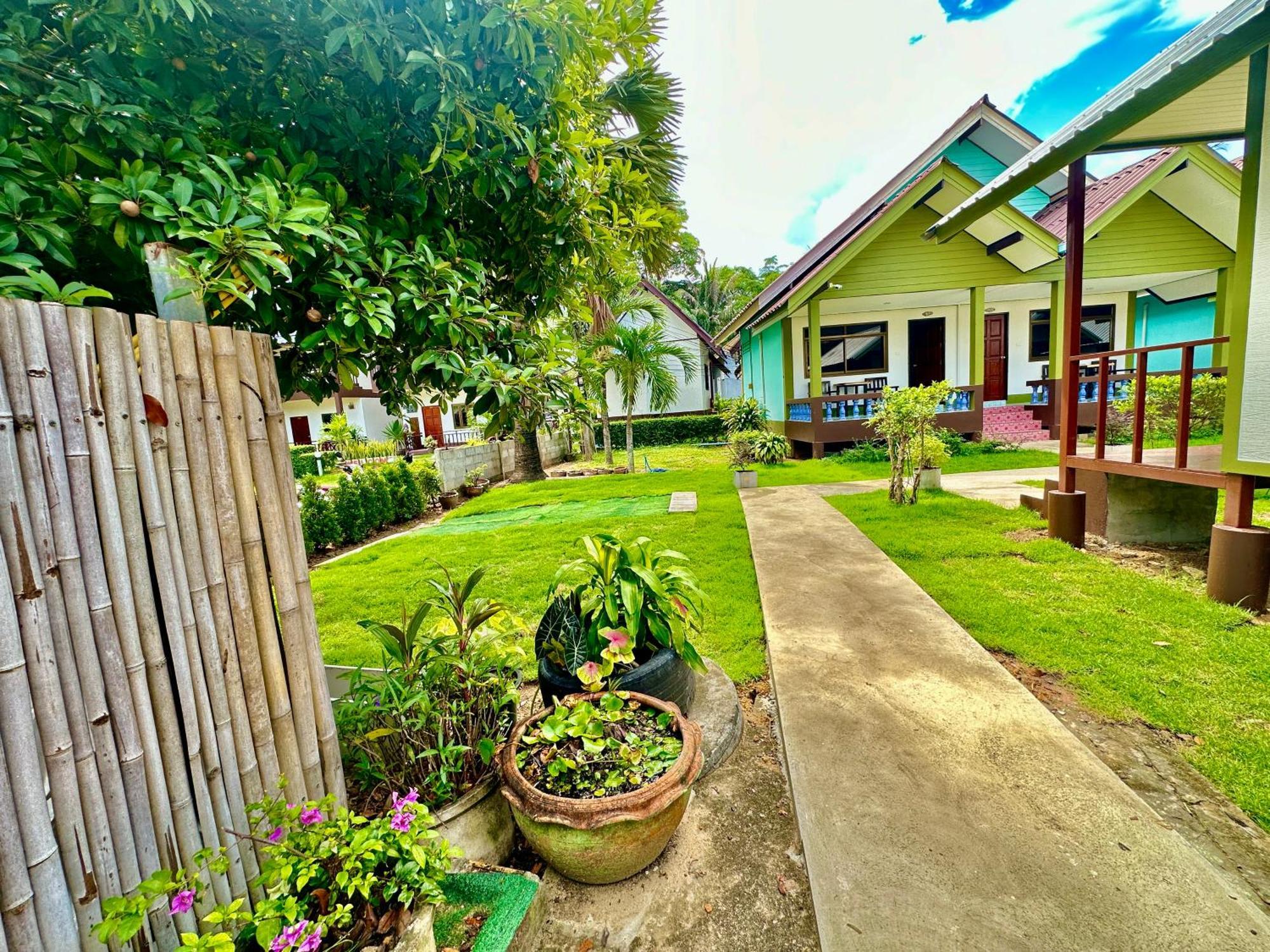 Lanta L.D. Beach Bungalow Koh Lanta Exterior photo