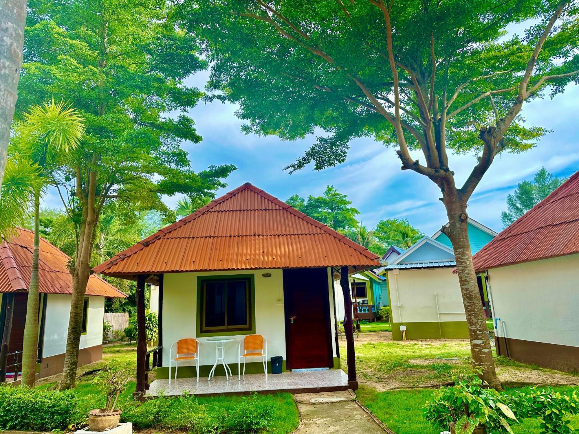 Lanta L.D. Beach Bungalow Koh Lanta Exterior photo