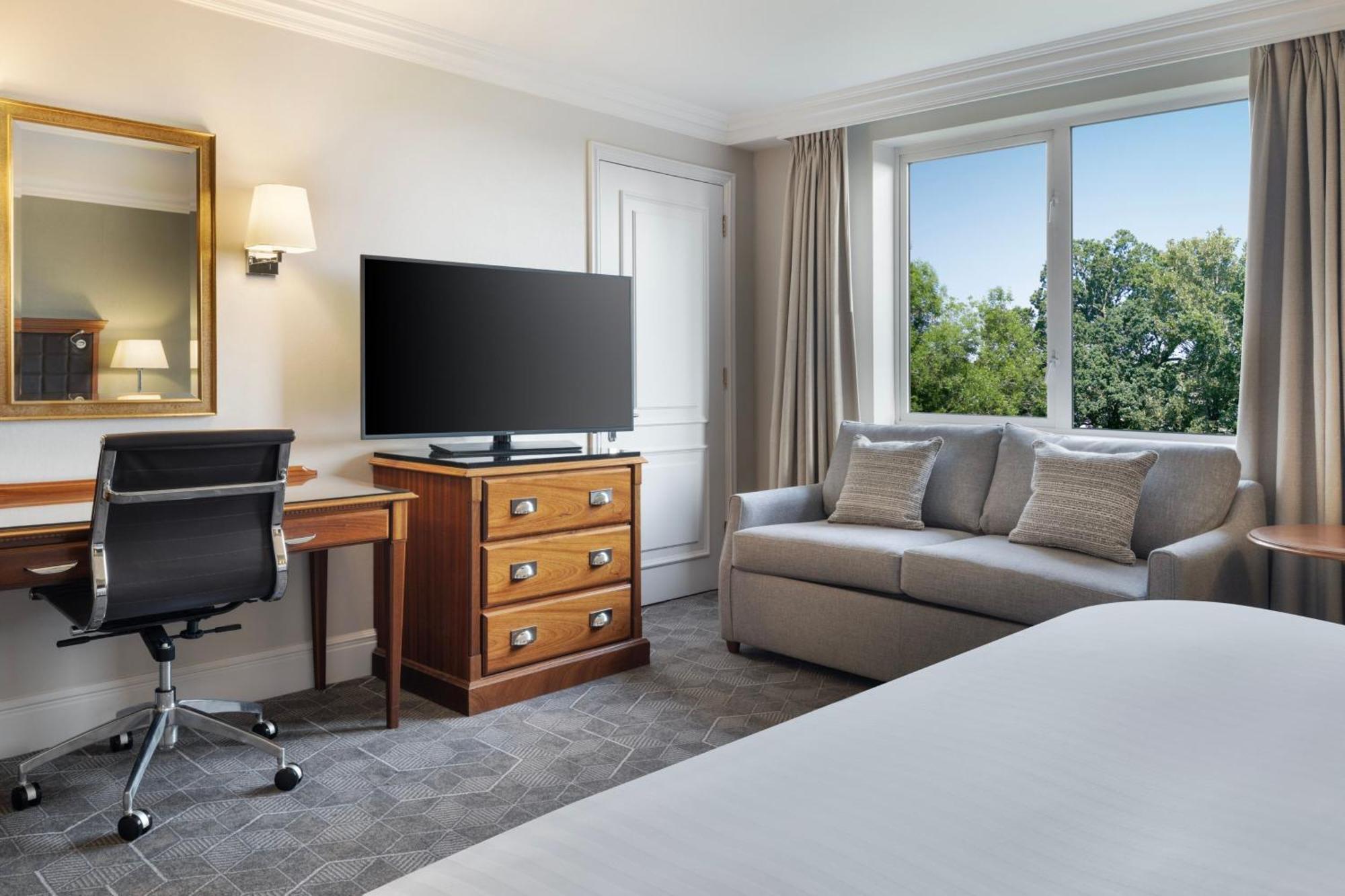 Delta Hotels By Marriott Huntingdon Exterior photo