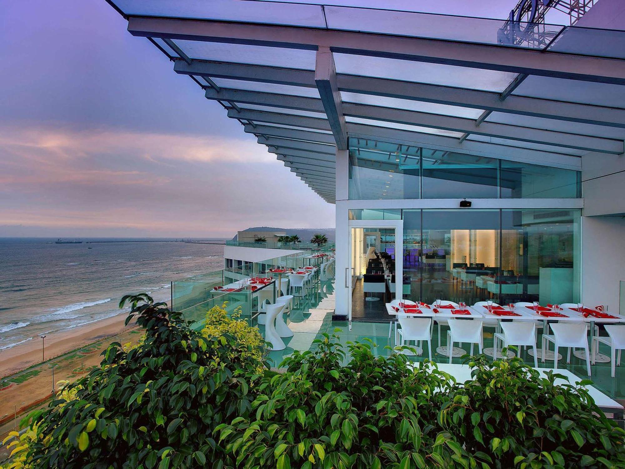 Novotel Visakhapatnam Varun Beach Exterior photo