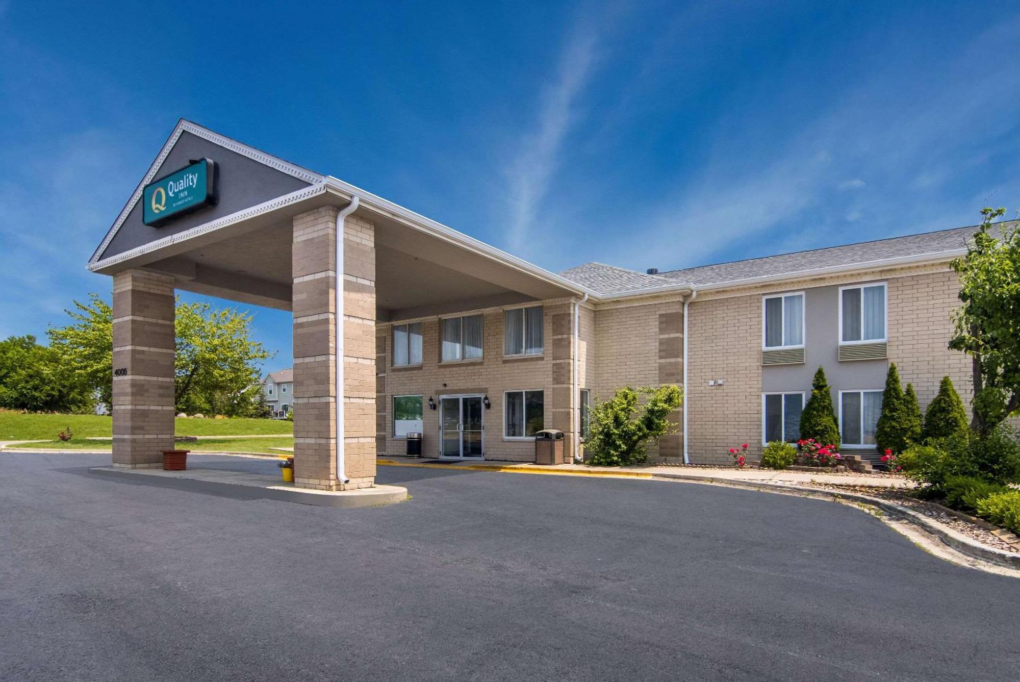 Quality Inn Aurora - Naperville Area Exterior photo