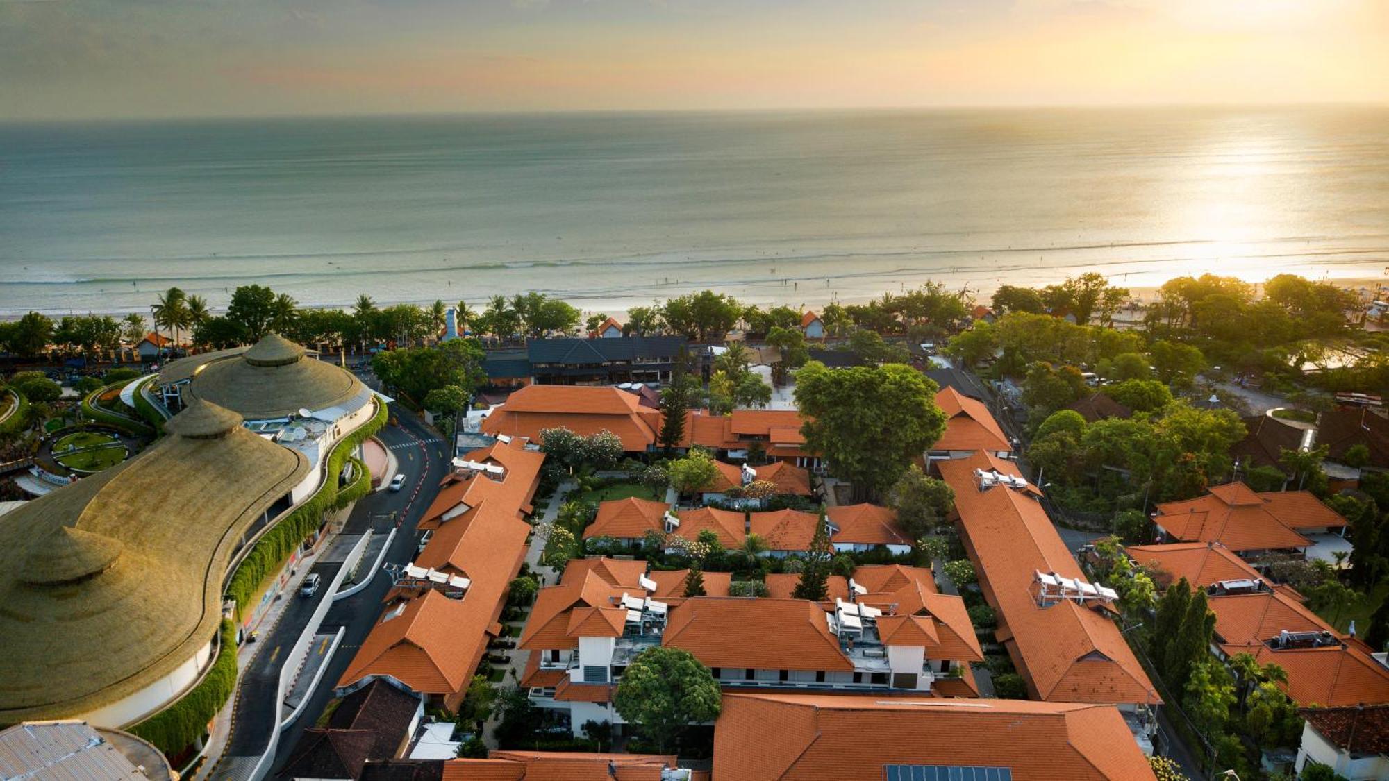 Grand Istana Rama Hotel Kuta  Exterior photo