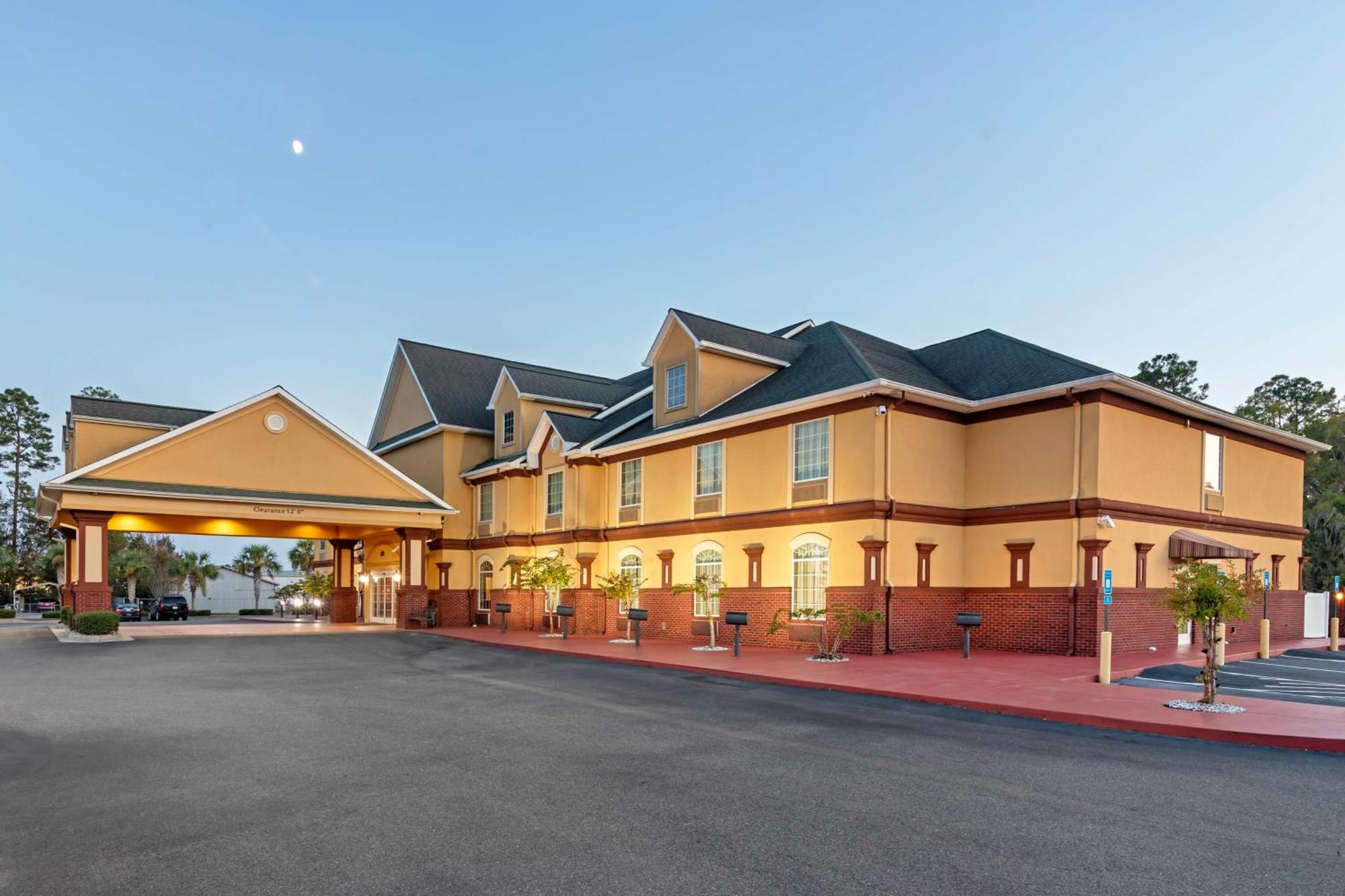 Best Western Plus Bradbury Inn And Suites Waycross Exterior photo