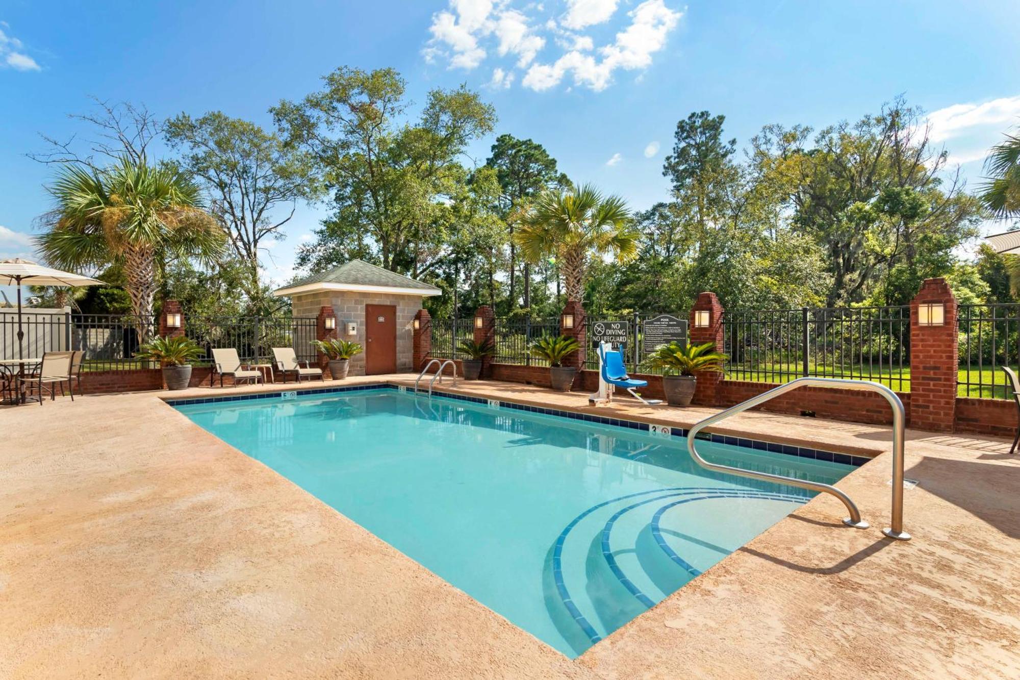 Best Western Plus Bradbury Inn And Suites Waycross Exterior photo