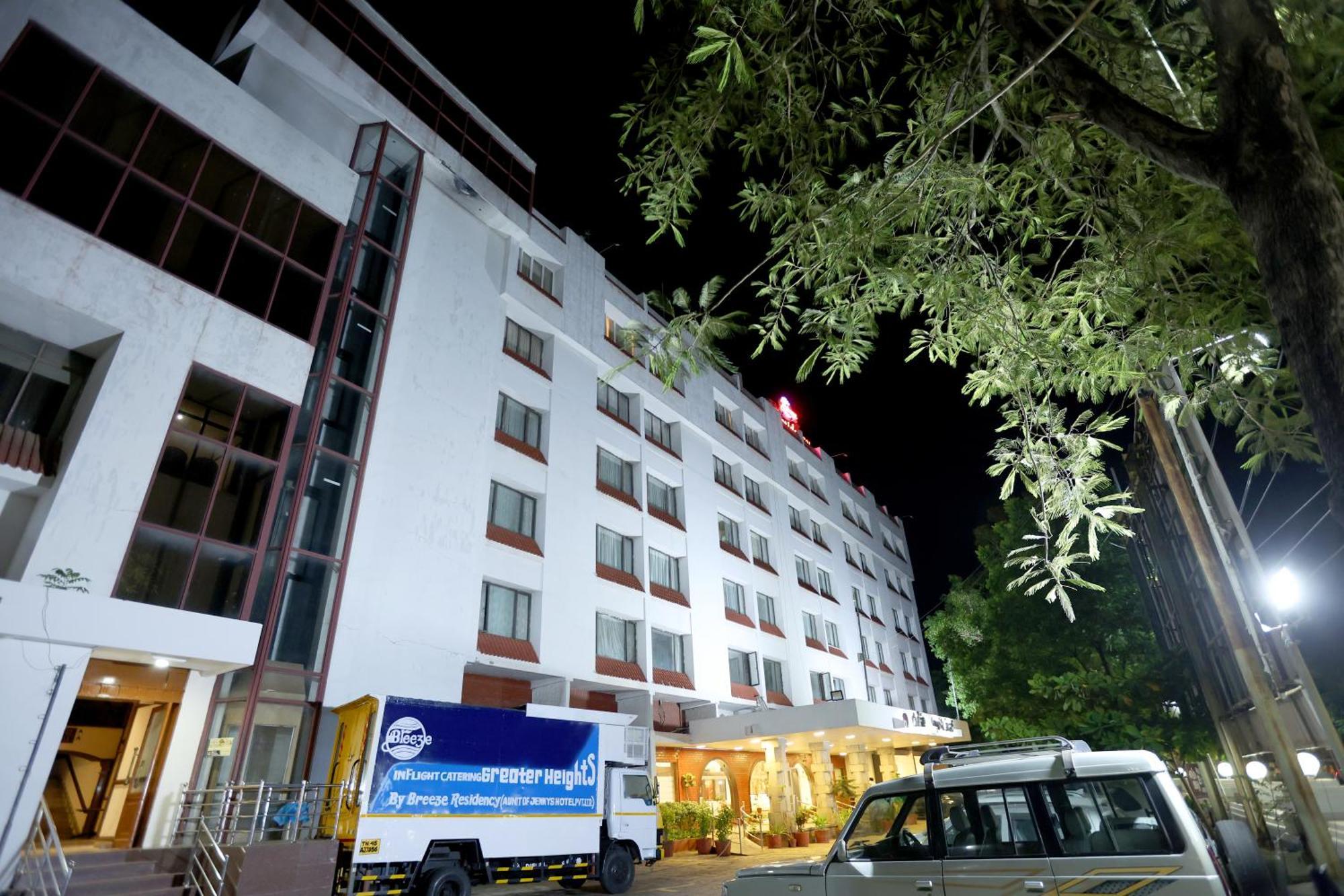 Breeze Residency Hotel Tiruchirappalli Exterior photo
