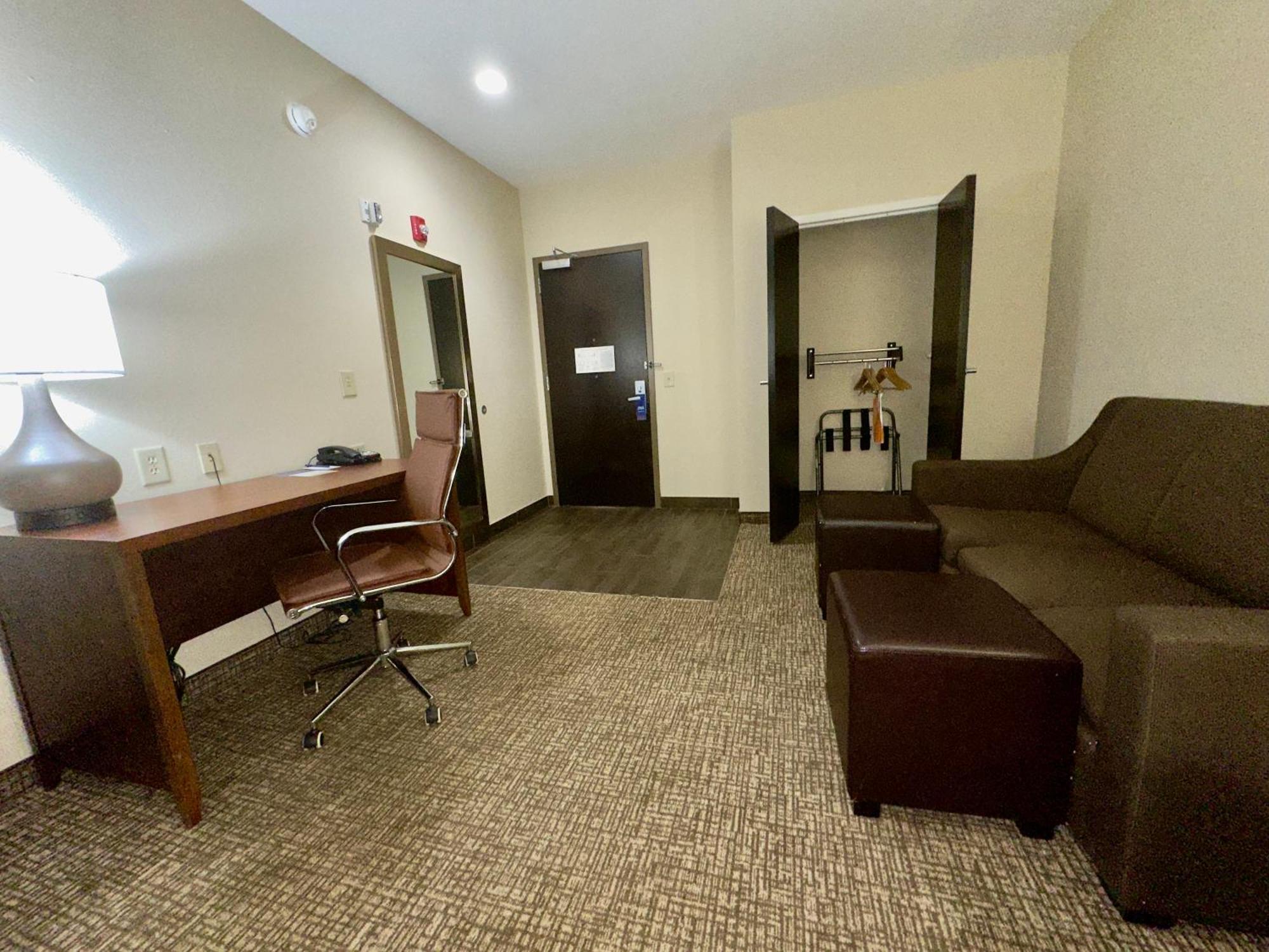 Comfort Inn & Suites Augusta West Near Fort Eisenhower Exterior photo