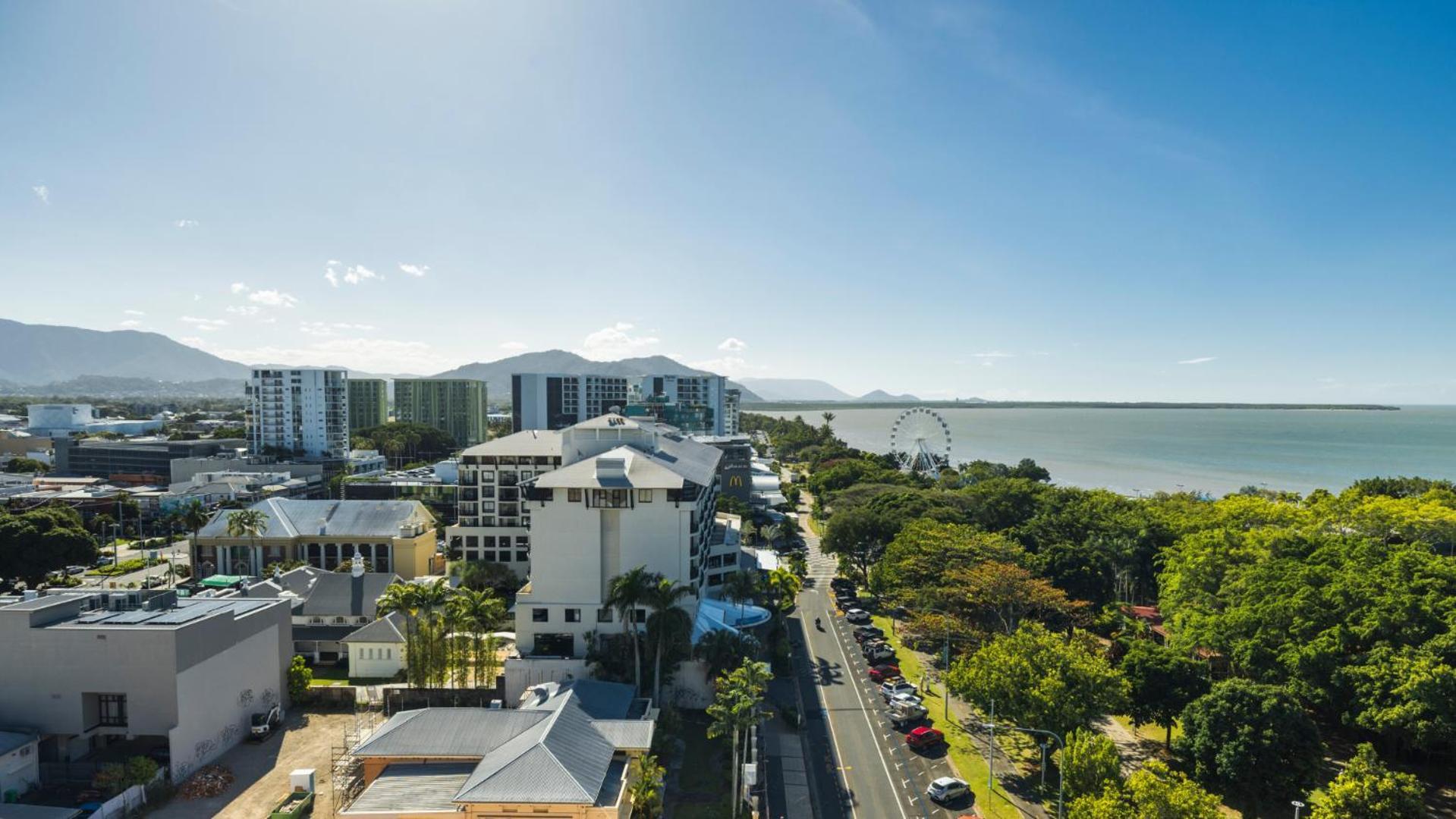 Pacific Hotel Cairns Exterior photo