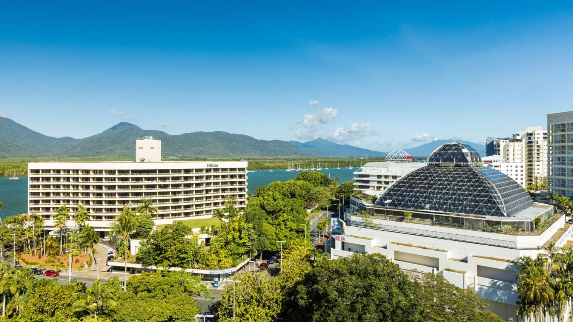 Pacific Hotel Cairns Exterior photo