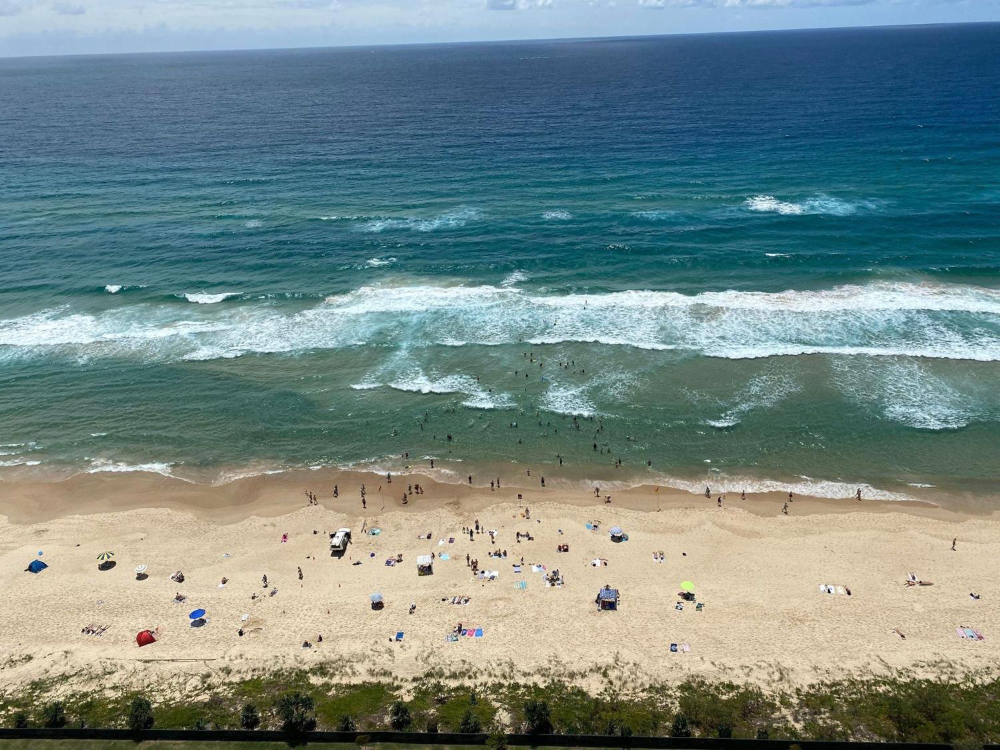 Hi Surf Beachfront Resort Apartments Gold Coast Exterior photo