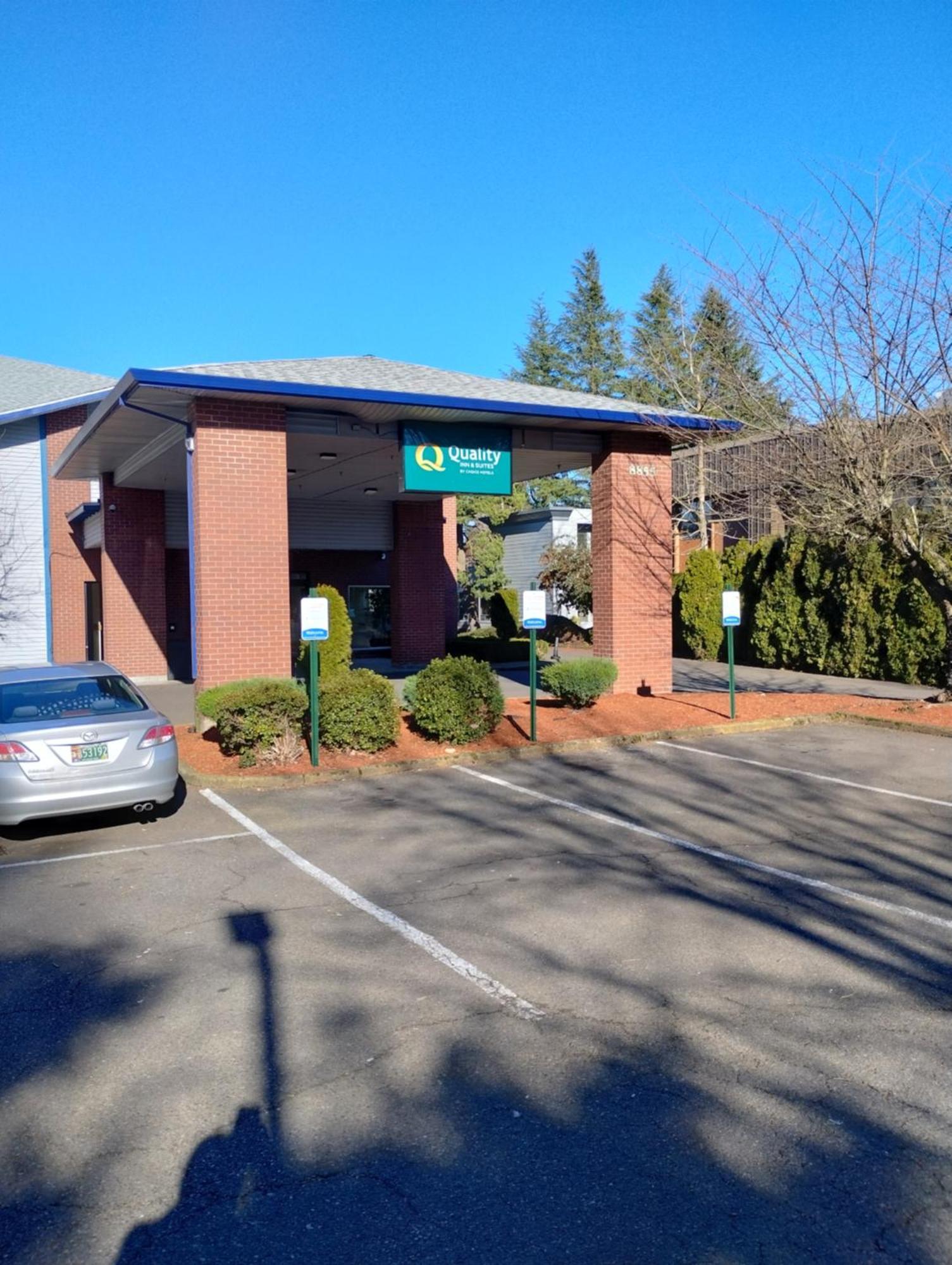 Quality Inn & Suites Wilsonville Exterior photo