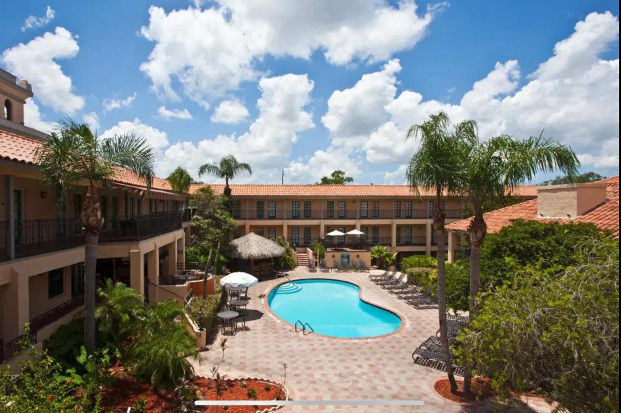 Red Roof Inn Plus & Suites Tampa Exterior photo