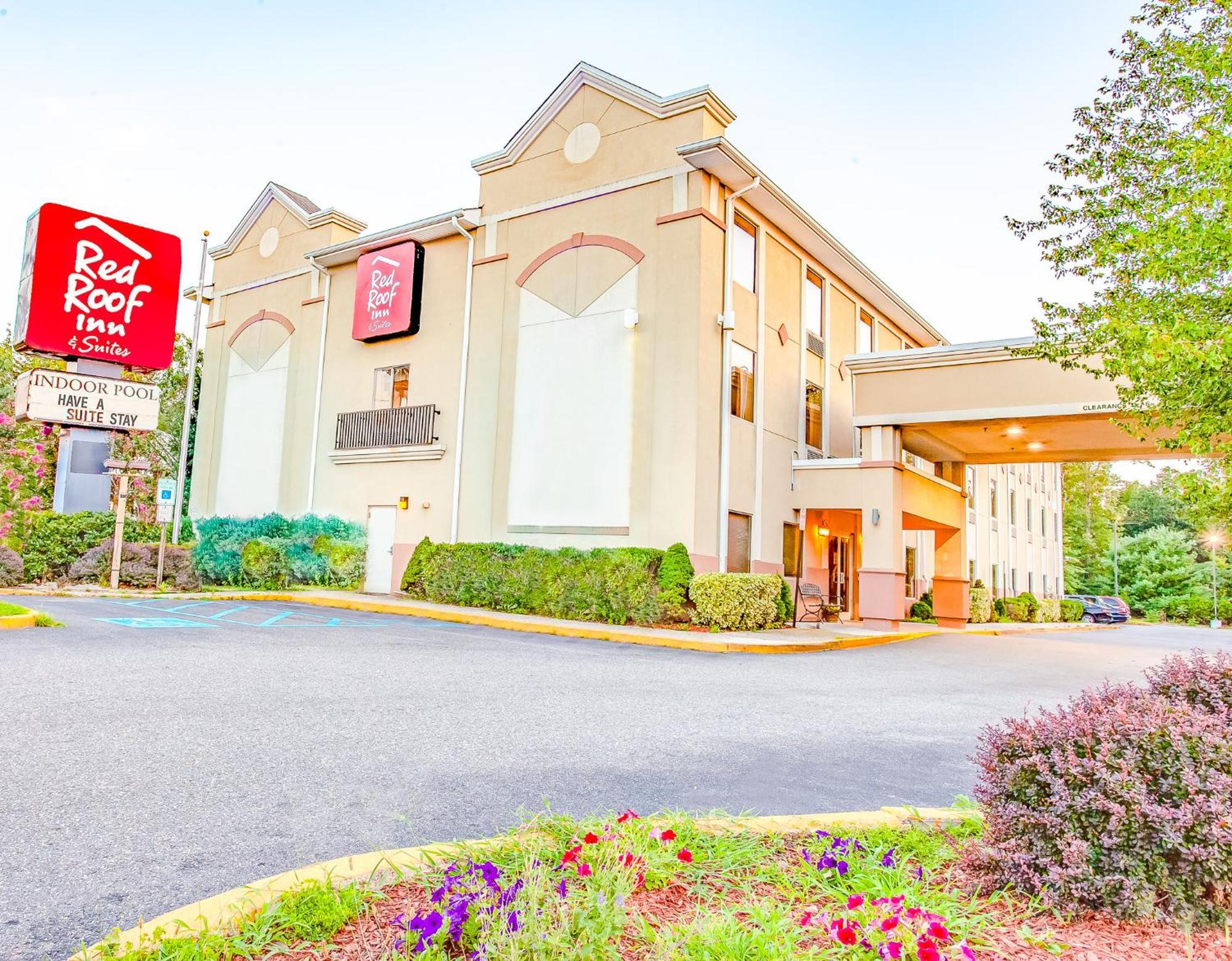 Red Roof Inn & Suites Galloway Exterior photo
