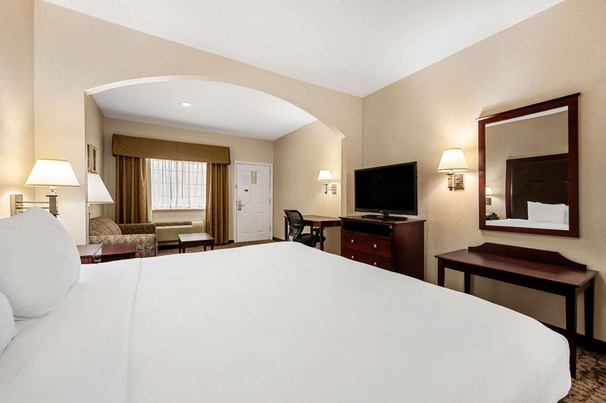 Quality Inn & Suites Houston Exterior photo