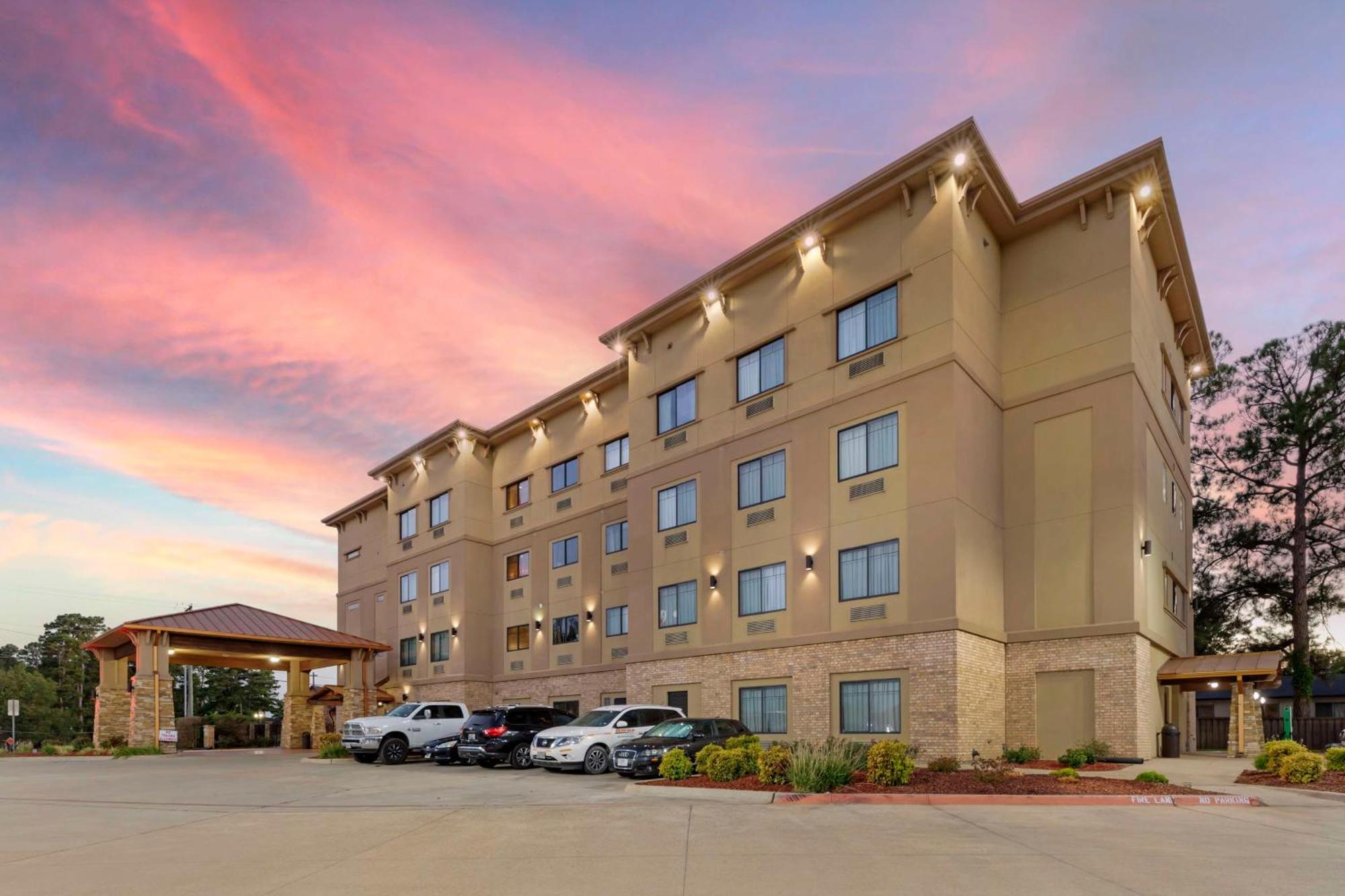 Best Western Plus Classic Inn And Suites Center Exterior photo