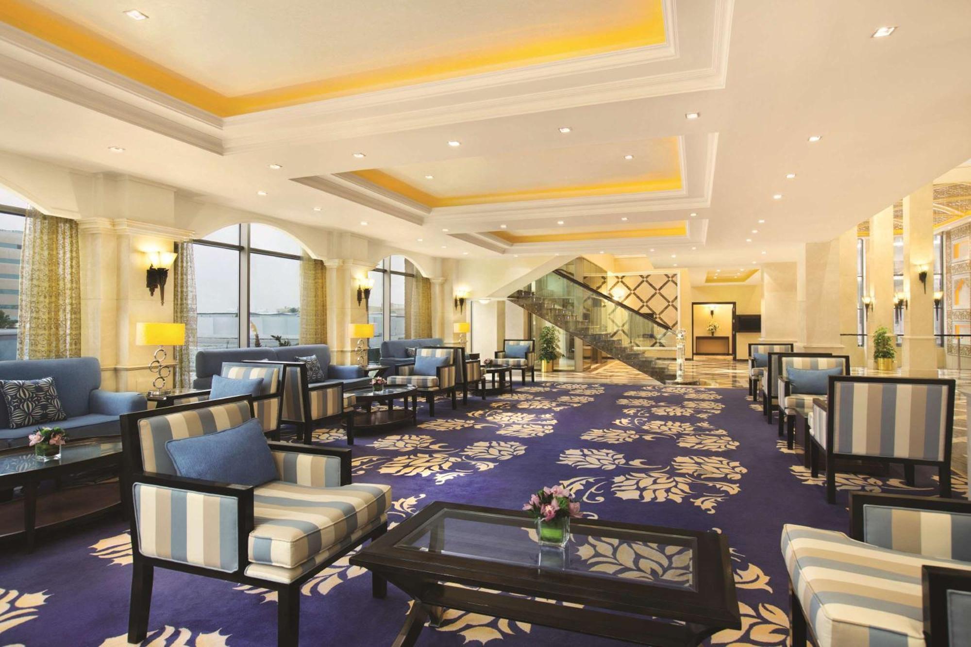 Doubletree By Hilton Dhahran Hotel Al Khobar Exterior photo