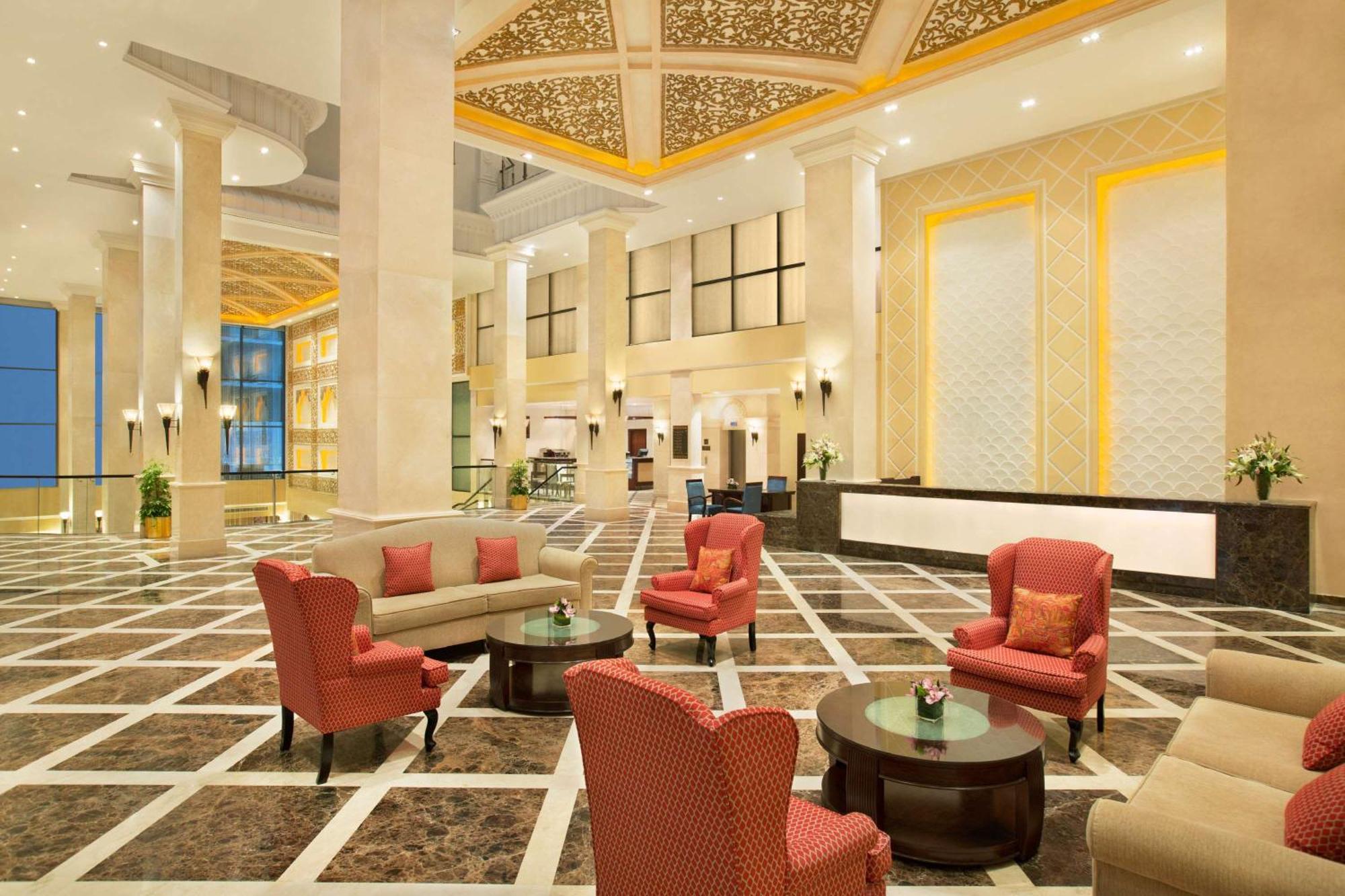 Doubletree By Hilton Dhahran Hotel Al Khobar Exterior photo