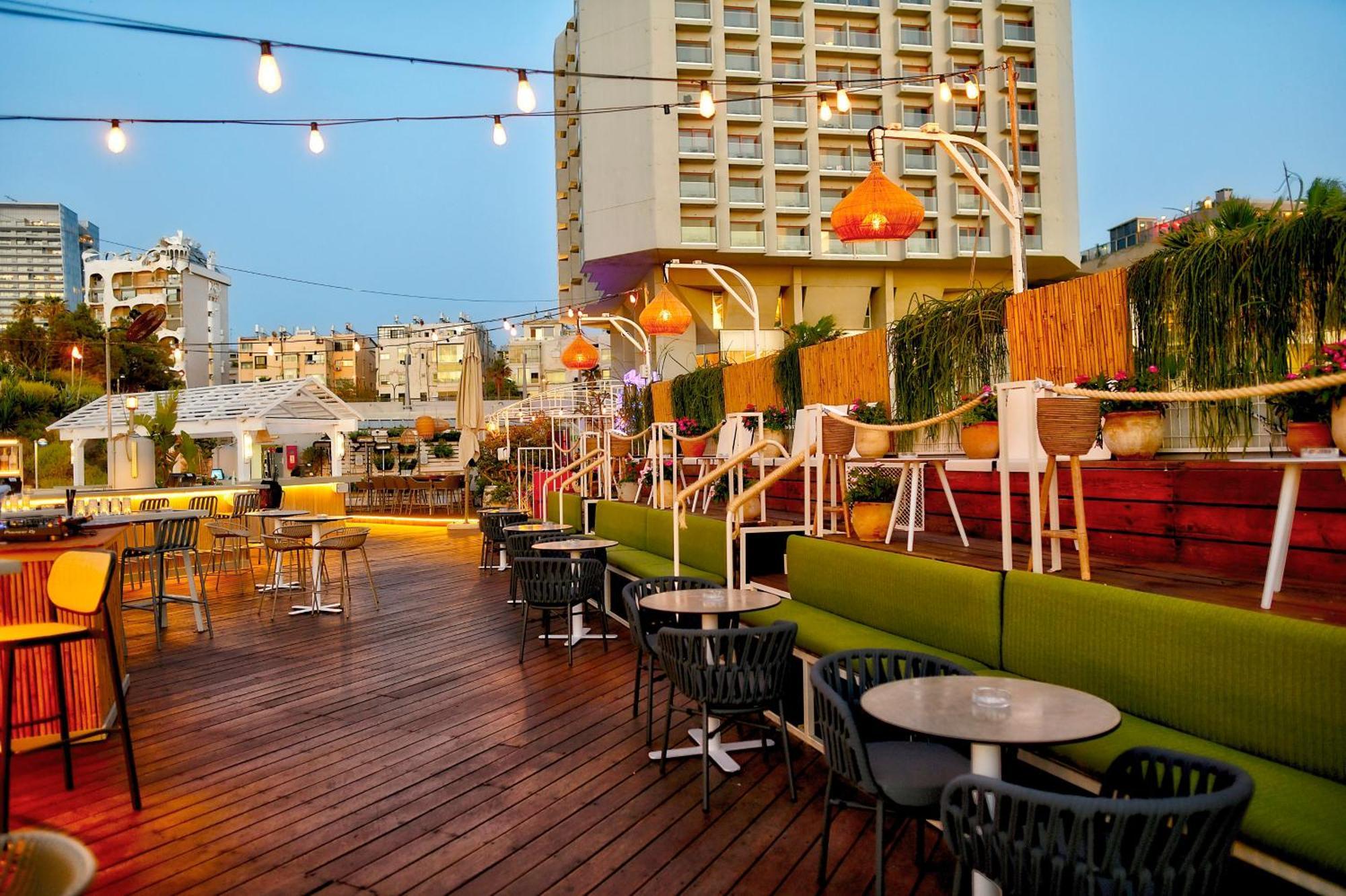 Carlton Tel Aviv Hotel - Luxury On The Beach Exterior photo