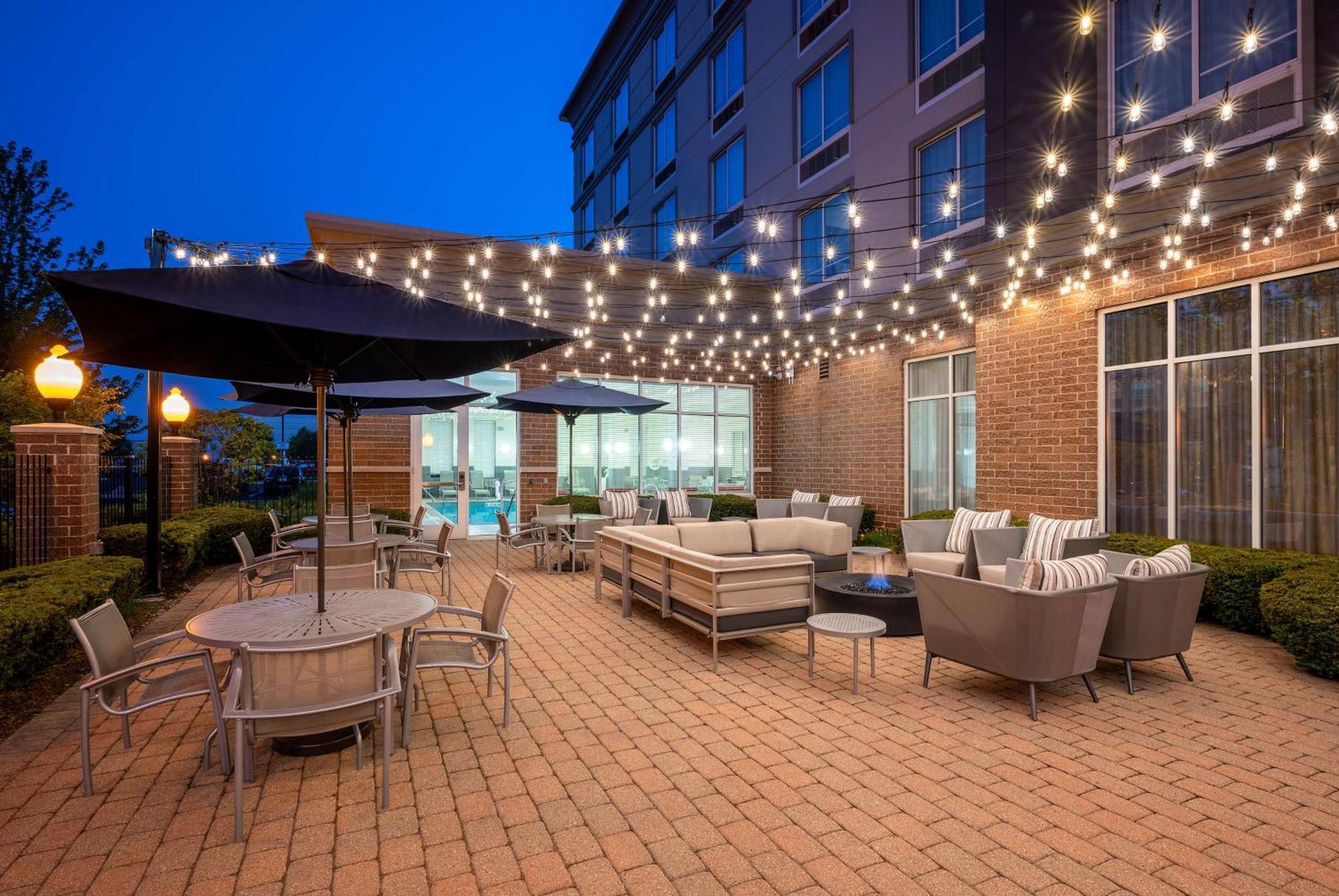 Doubletree By Hilton Chicago Midway Airport, Il Hotel Bedford Park Exterior photo