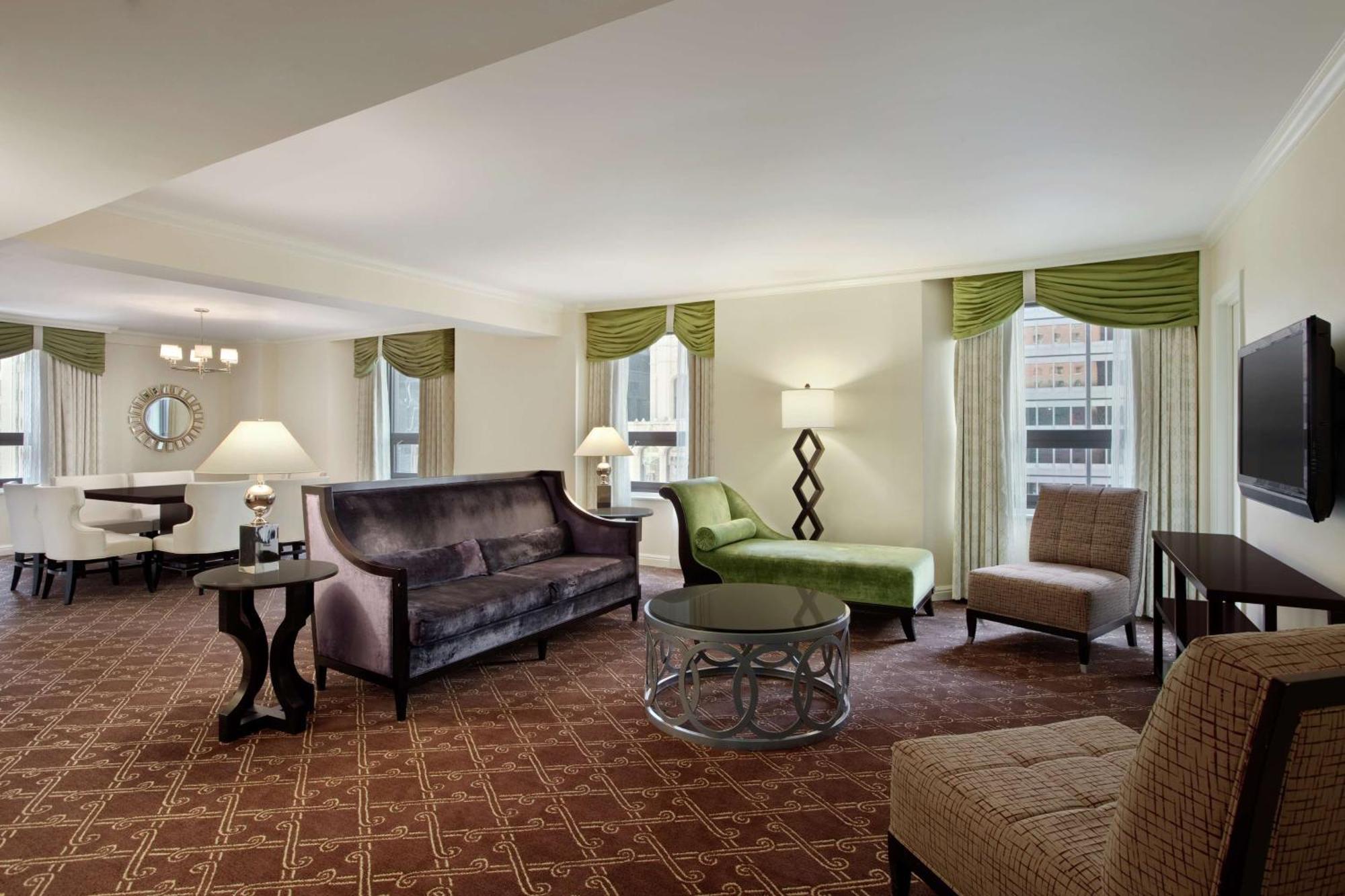 The Palmer House Hilton Chicago Room photo
