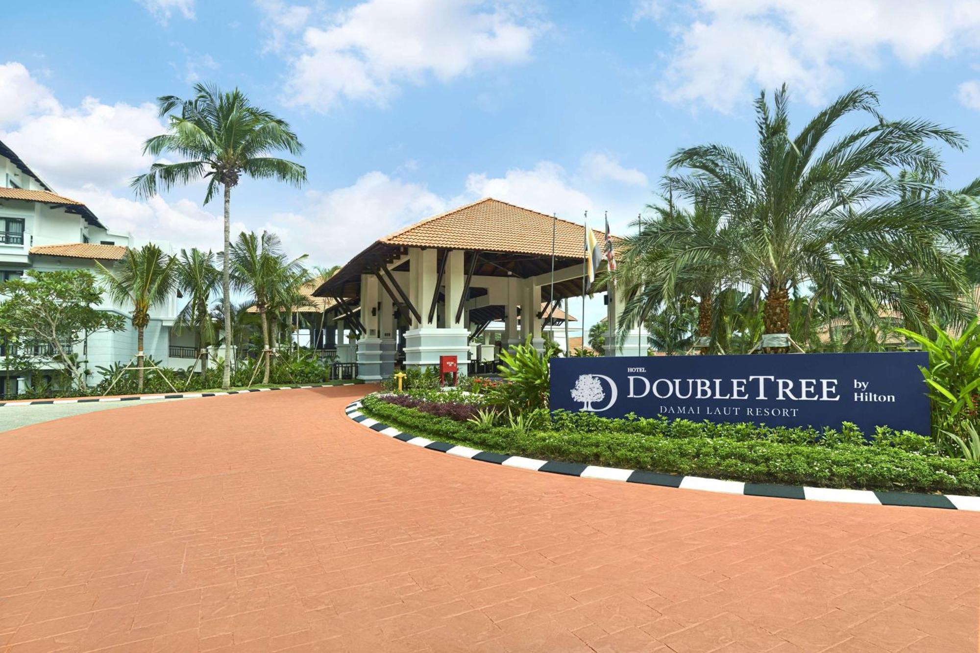 Doubletree By Hilton Damai Laut Hotel Lumut Exterior photo