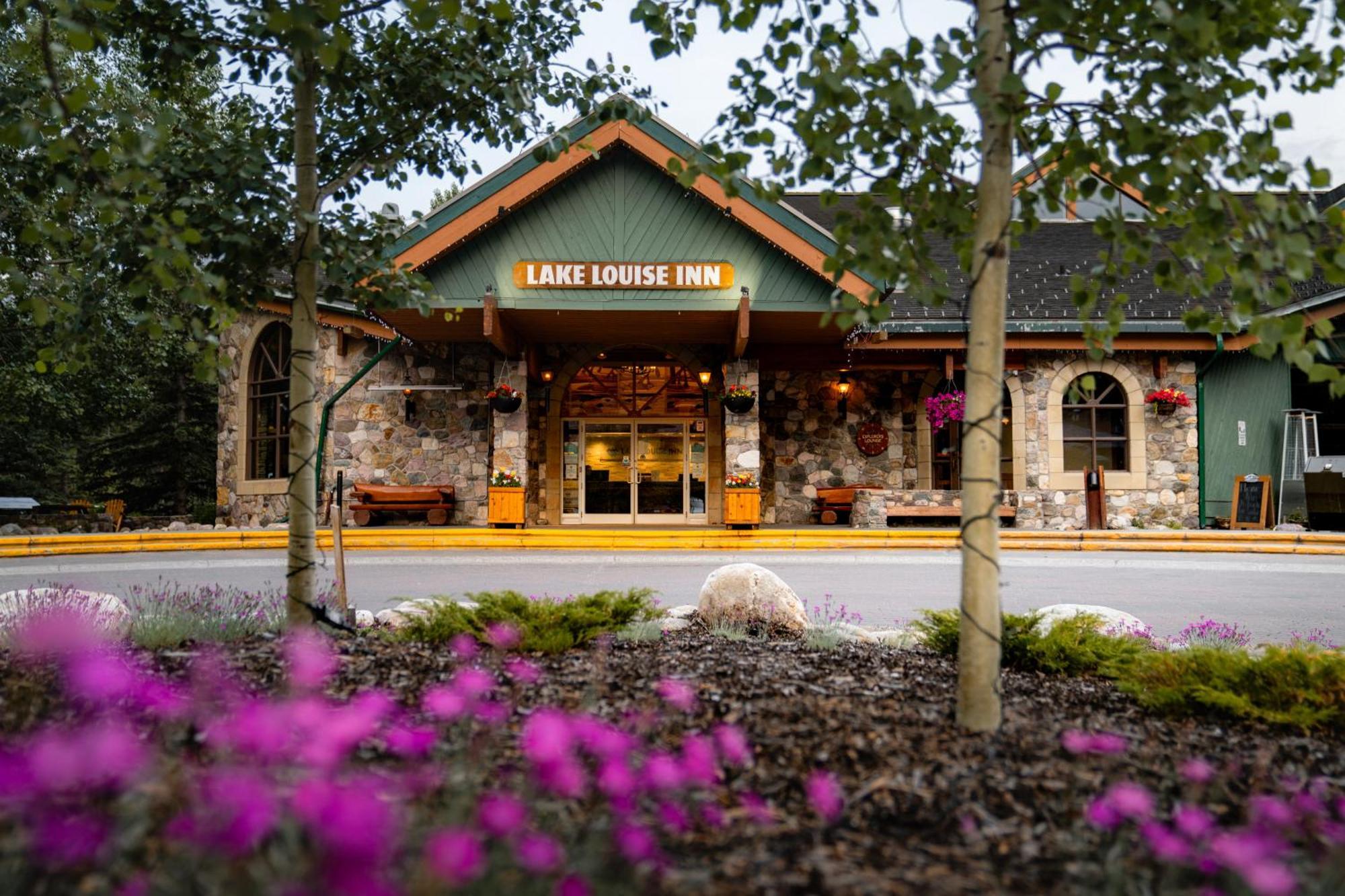 Lake Louise Inn Exterior photo