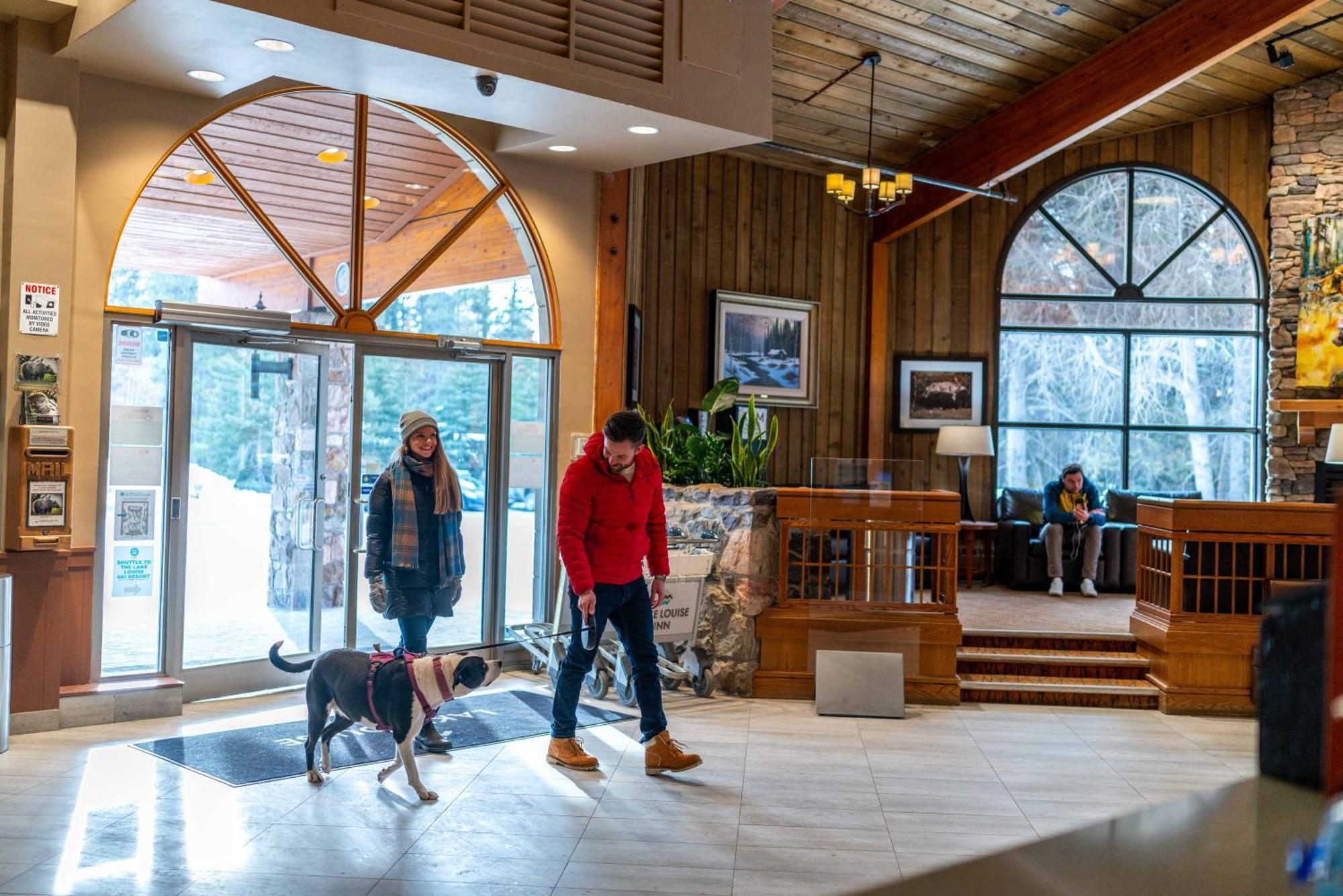 Lake Louise Inn Exterior photo