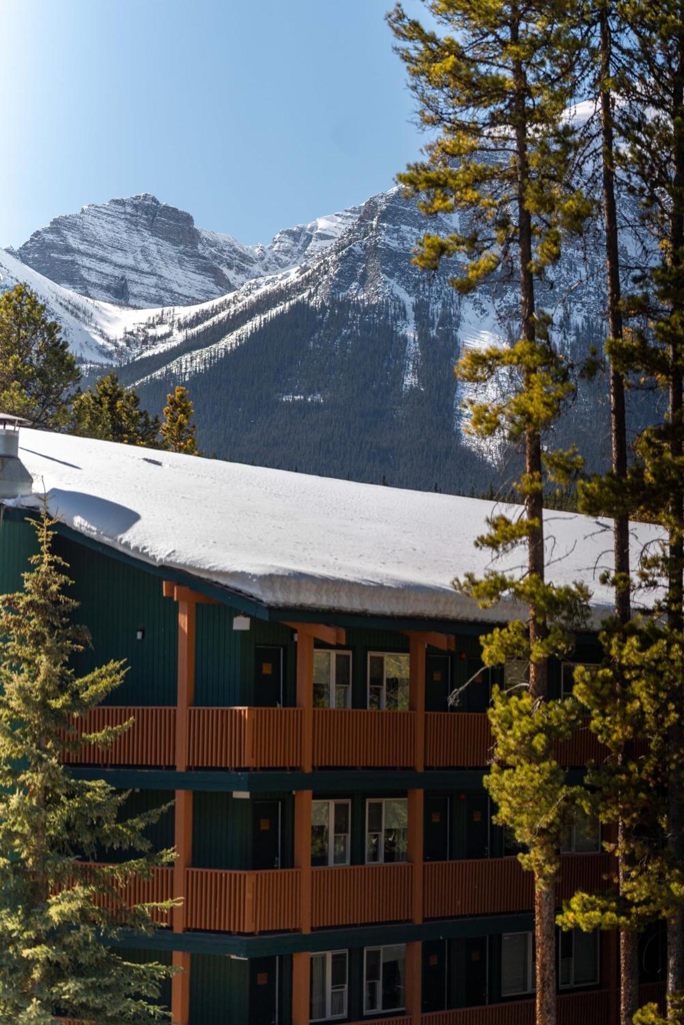 Lake Louise Inn Exterior photo