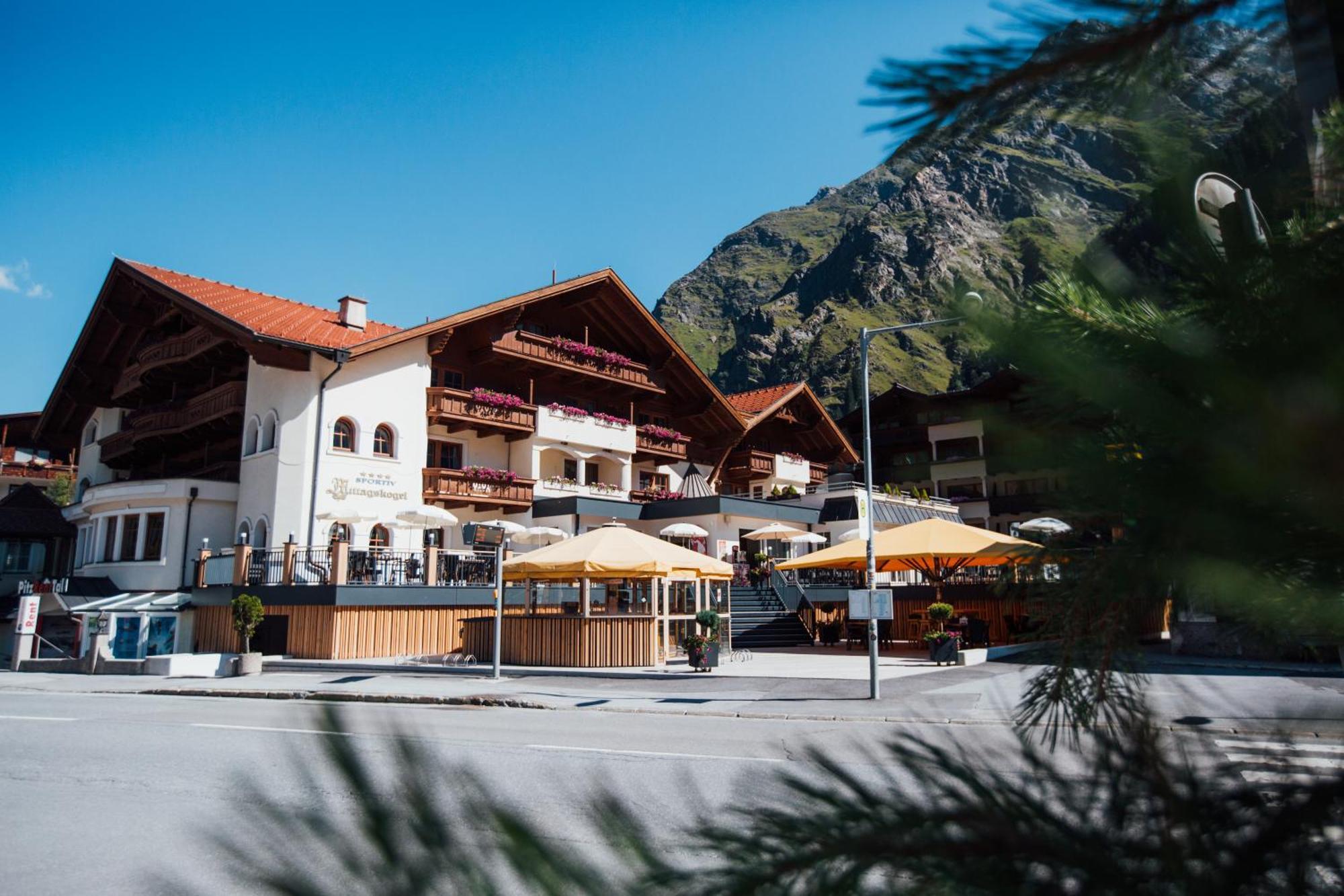 Hotel Mittagskogel Pitztal Sankt Leonhard im Pitztal Exterior photo