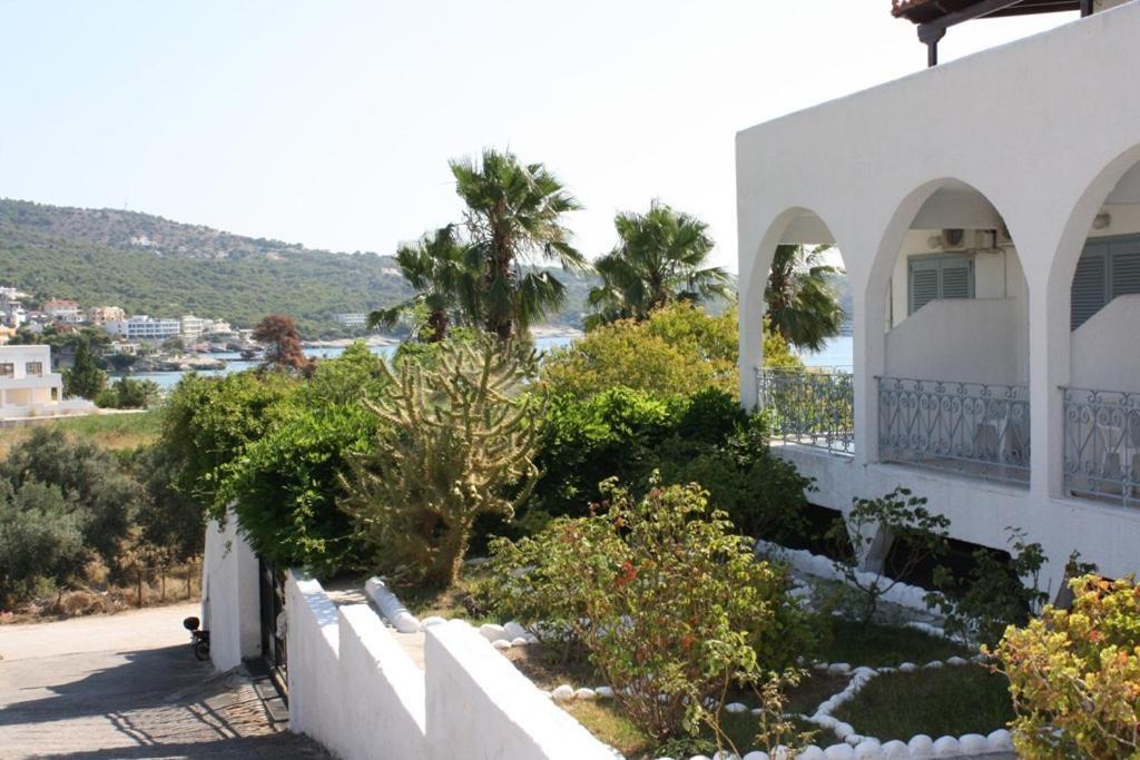 Hotel Blue Fountain Agia Marina  Exterior photo