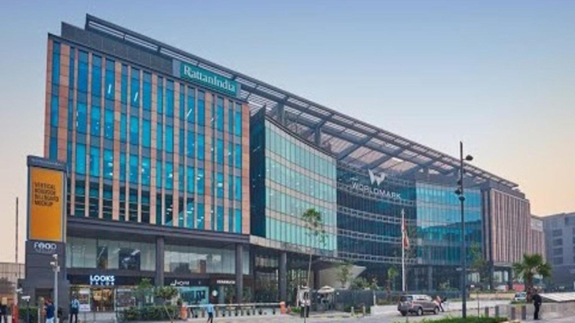 Holiday Inn New Delhi International Airport, An Ihg Hotel Exterior photo