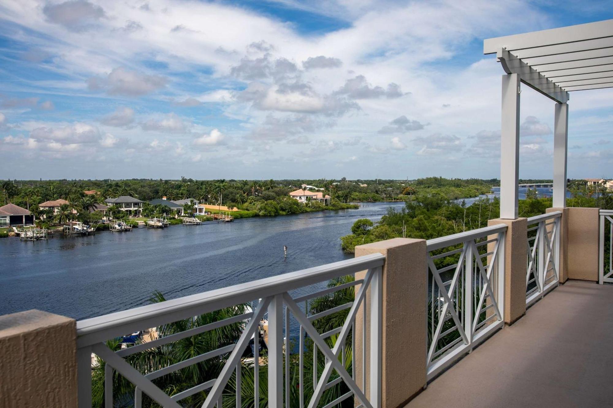 Wyndham Grand Jupiter At Harbourside Place Exterior photo