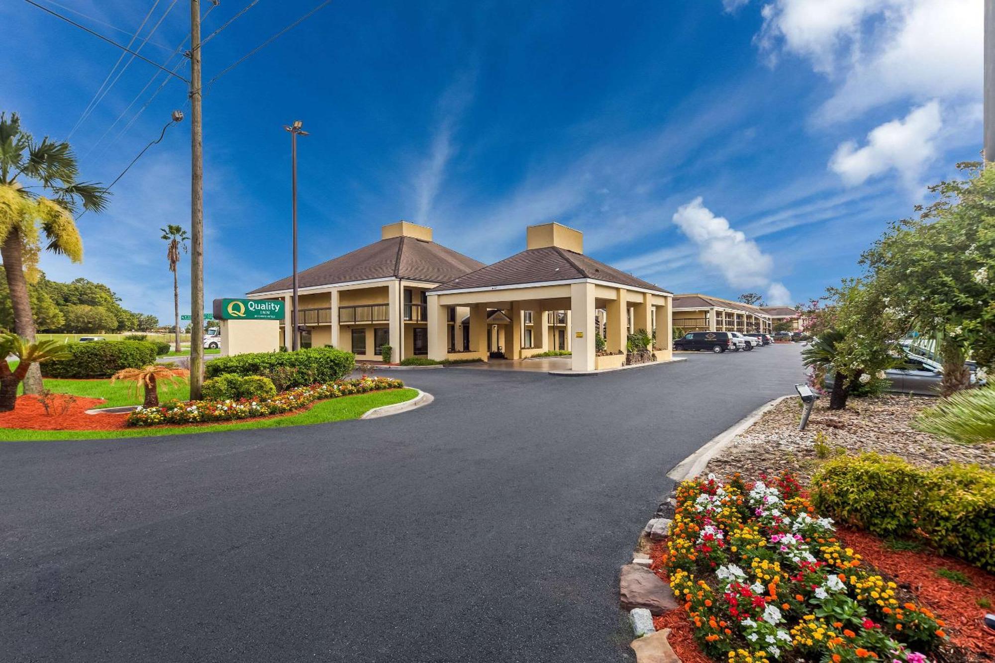 Quality Inn Coliseum Charleston Exterior photo