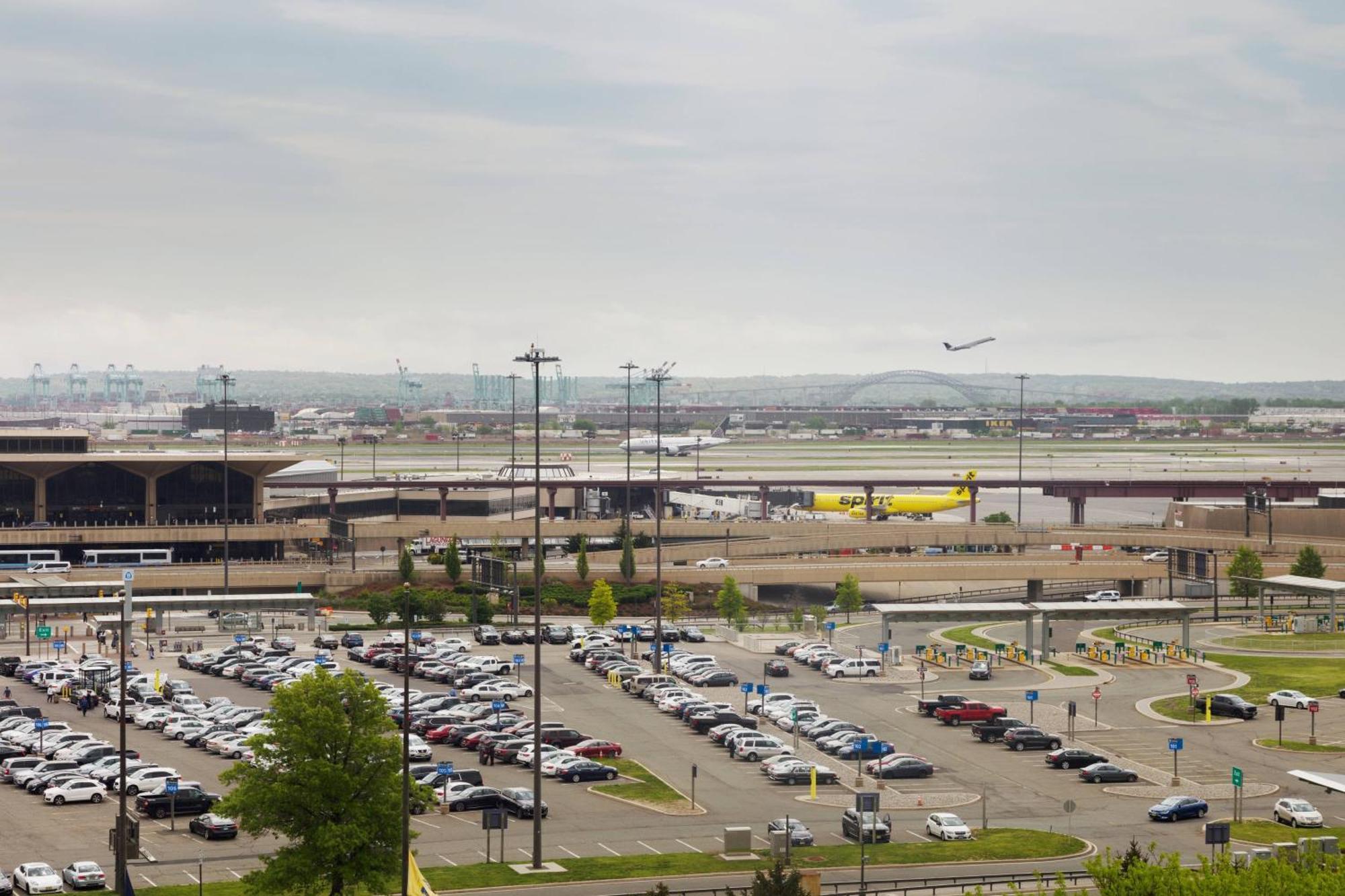 Newark Liberty International Airport Marriott Hotel Exterior photo