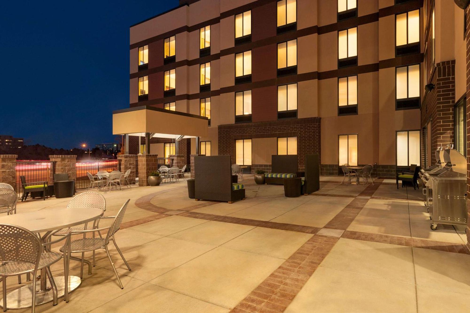 Home2 Suites By Hilton Denver West / Federal Center Lakewood Exterior photo