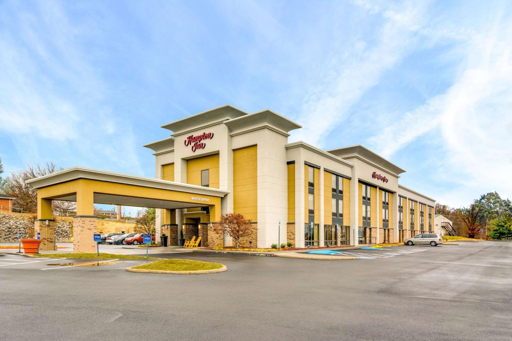 Hampton Inn Johnson City Exterior photo