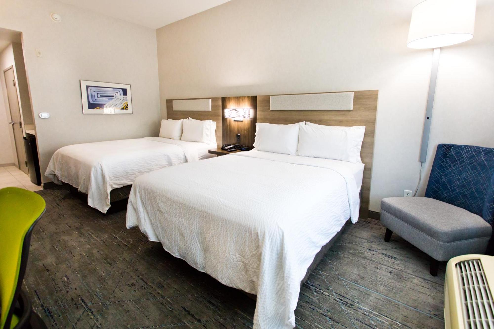 Holiday Inn Express & Suites Sacramento Ne Cal Expo, An Ihg Hotel Exterior photo