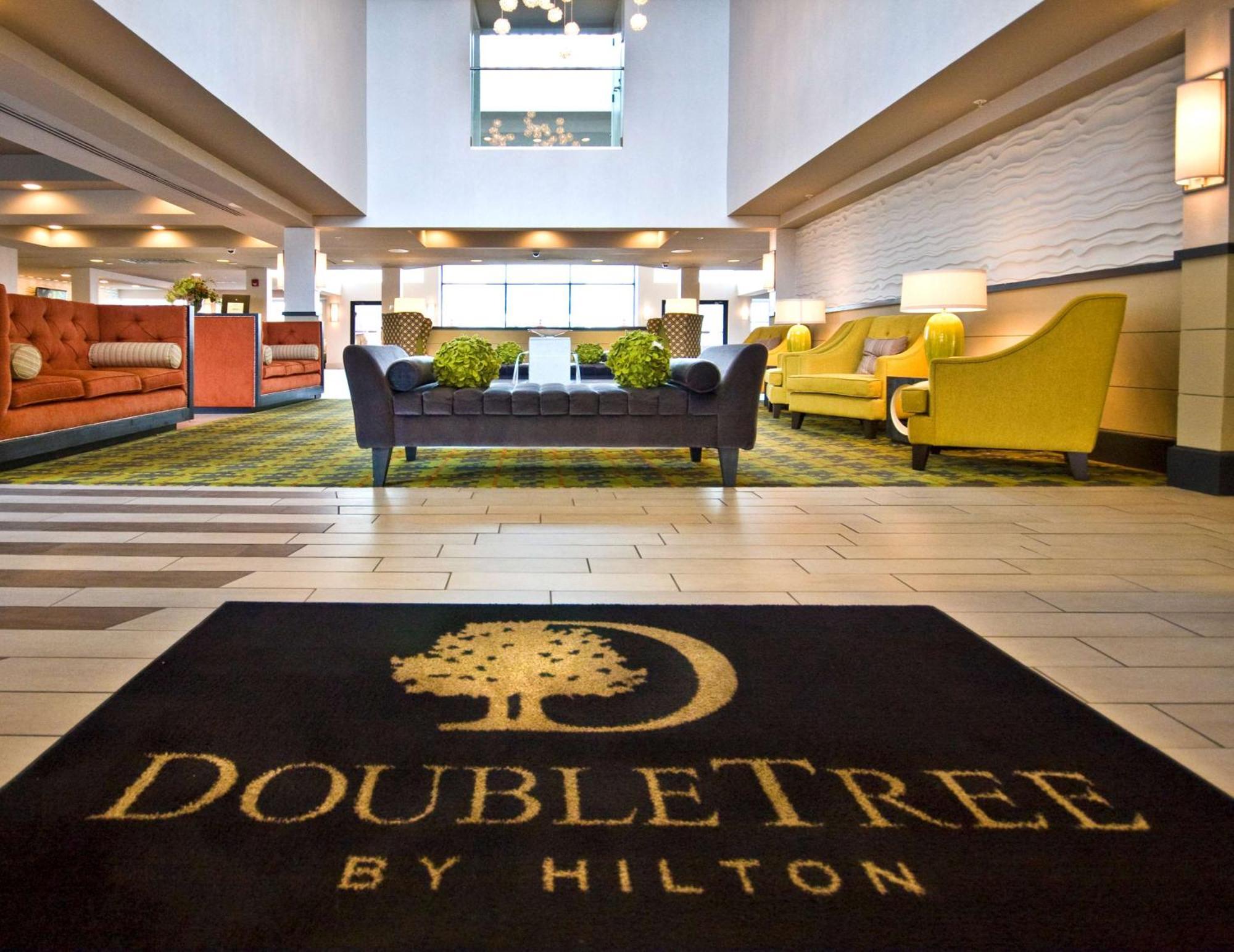 Doubletree By Hilton Huntsville-South Exterior photo