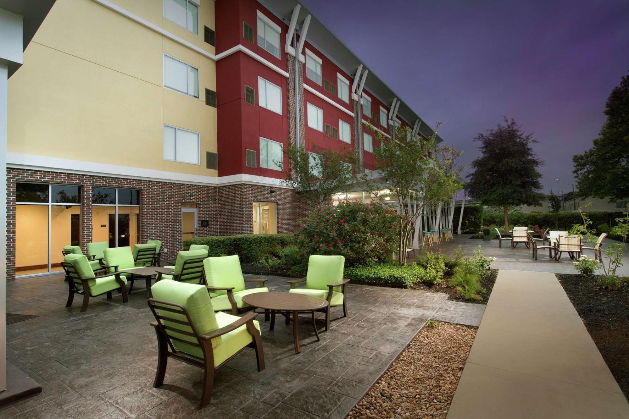 Hilton Garden Inn San Antonio Airport South Exterior photo