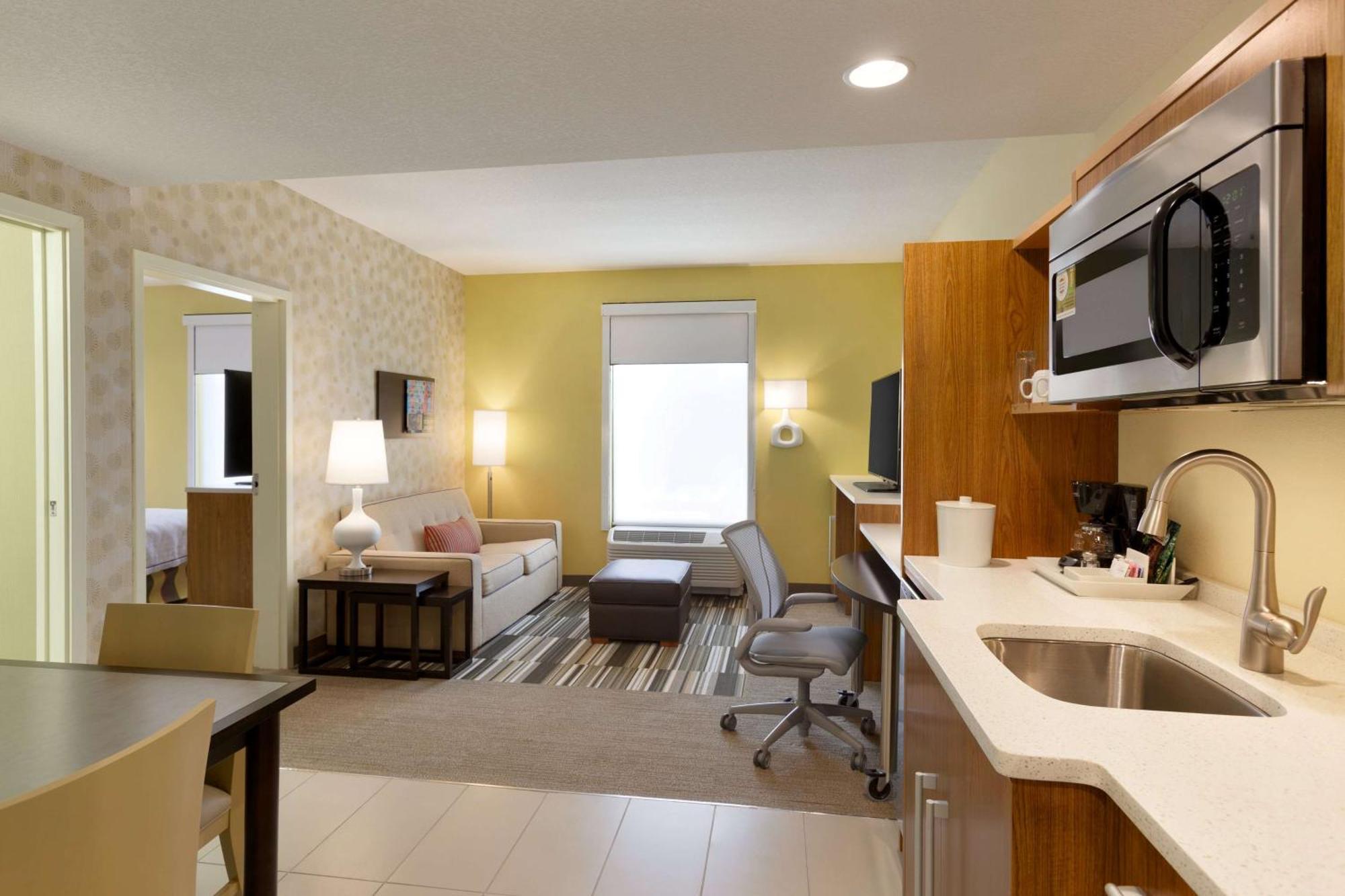 Home2 Suites By Hilton Gainesville Exterior photo