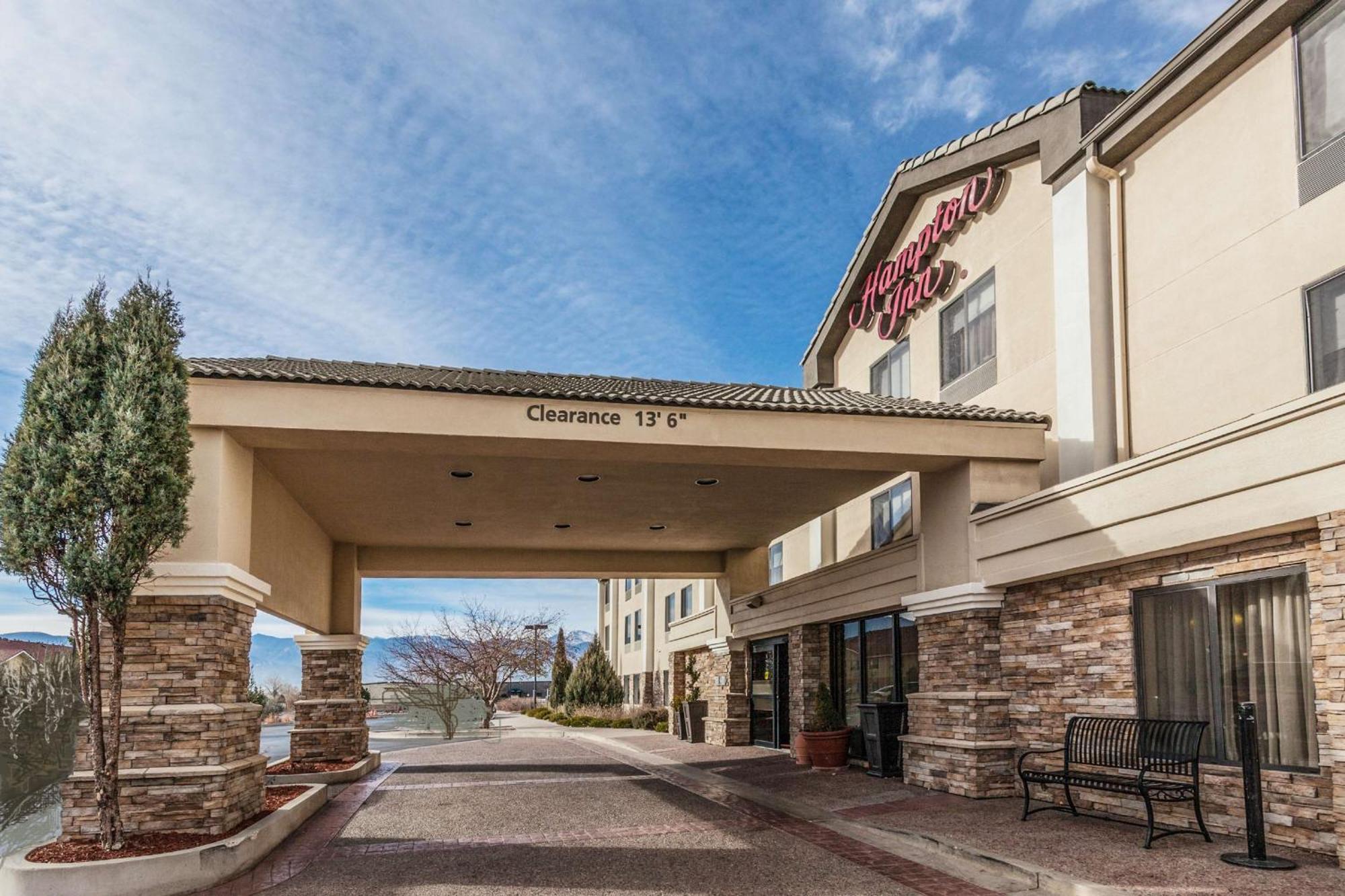 Hampton Inn Colorado Springs-Airport Exterior photo