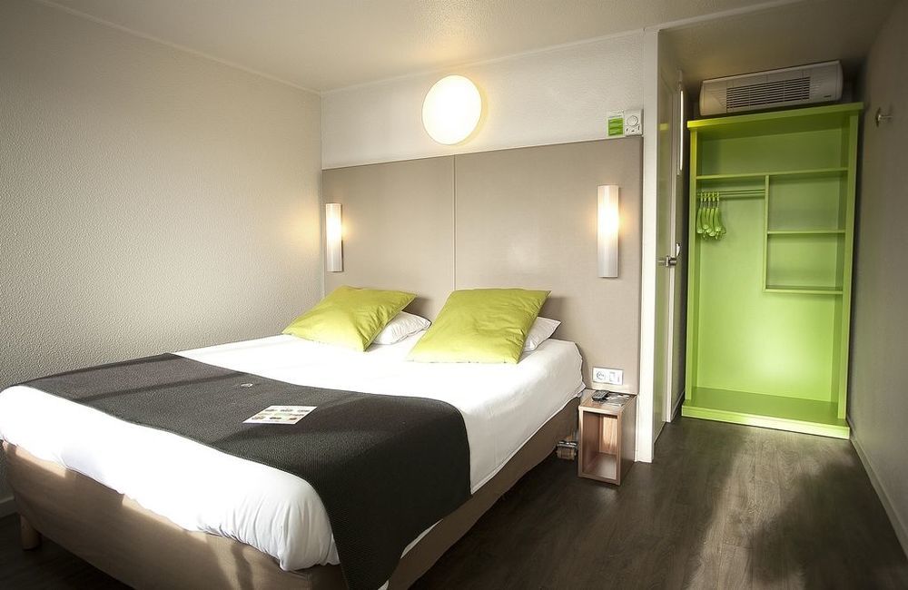 Campanile Pontarlier Hotel Room photo