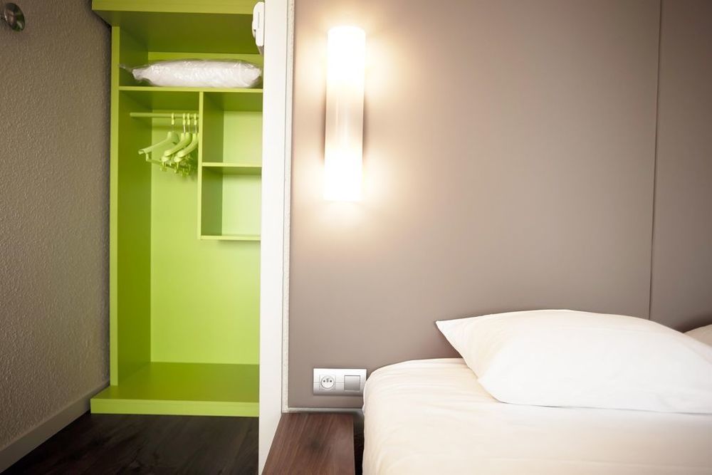 Brit Hotel Dinan - Taden Room photo