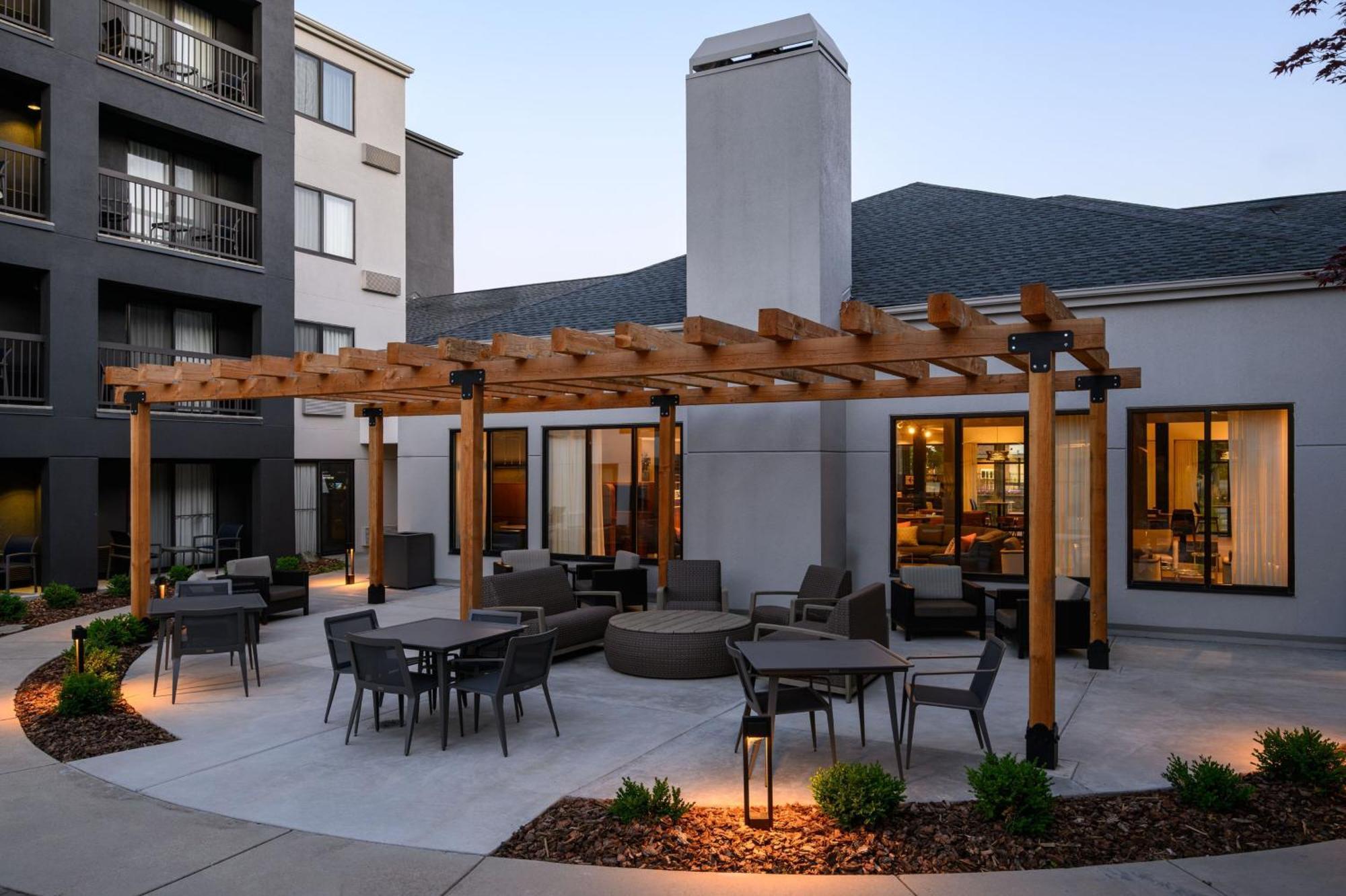 Courtyard Boise Downtown Hotel Exterior photo