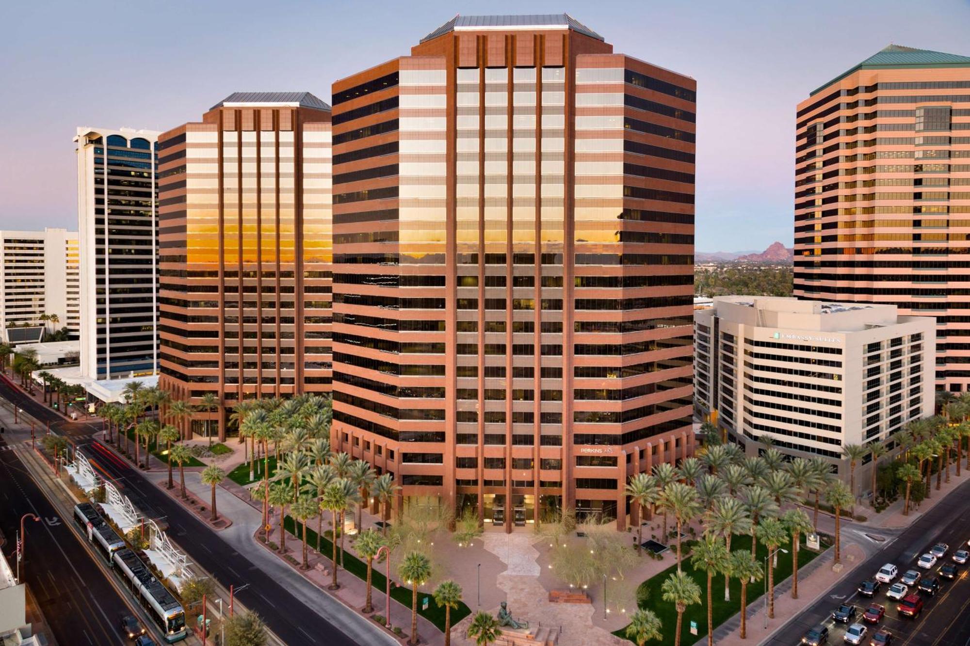 Embassy Suites By Hilton Phoenix Downtown North Exterior photo