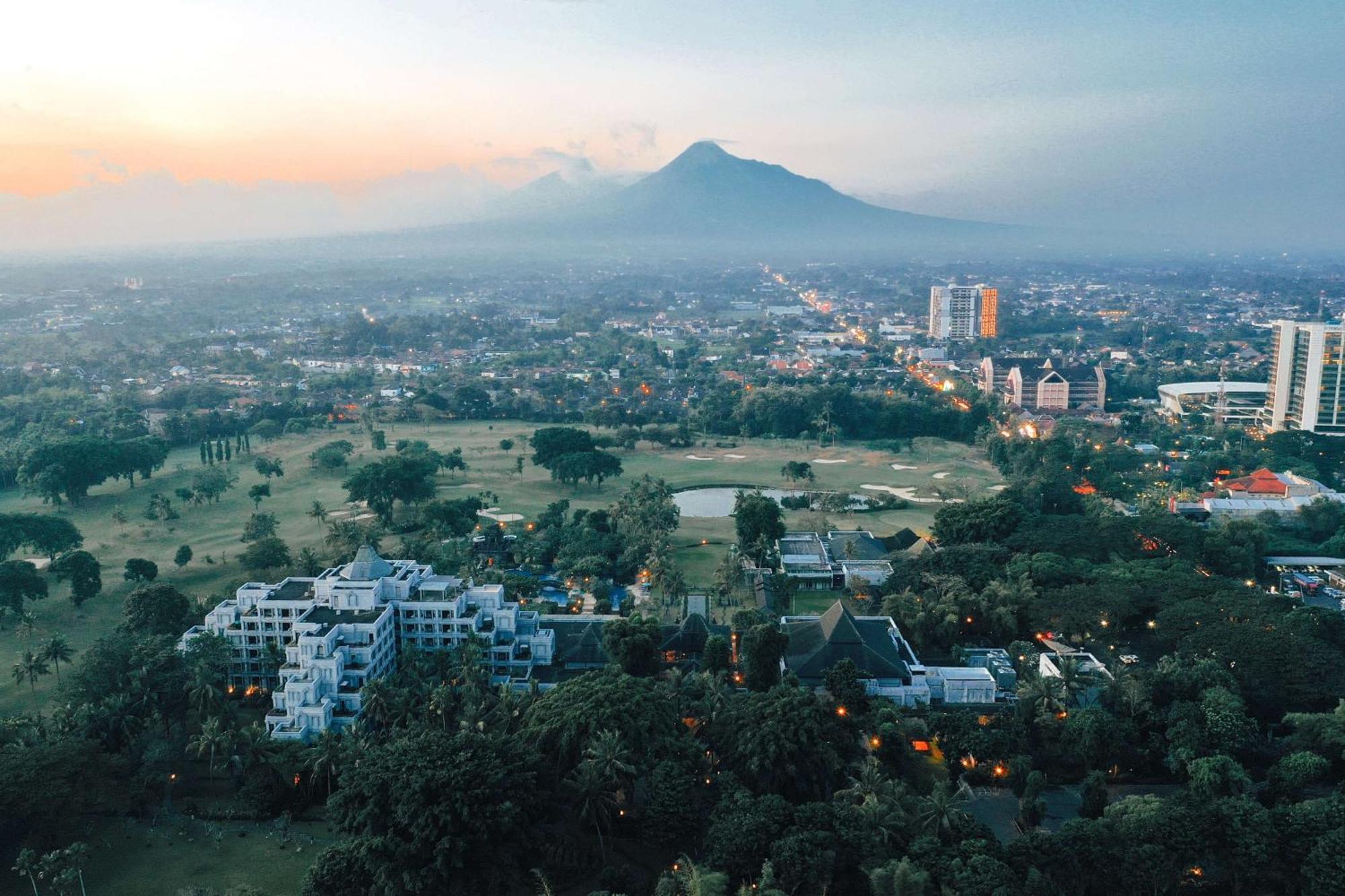 Hyatt Regency Yogyakarta Hotel Exterior photo